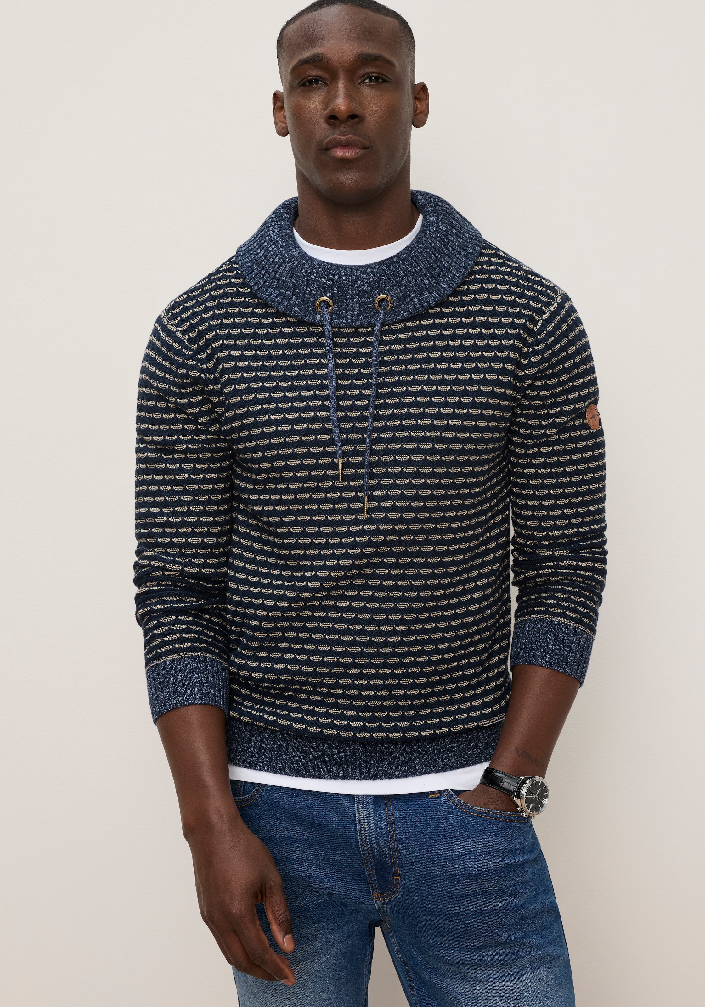 Image of KangaROOS Rollkragenpullover aus Strick, mit Rollkragen und Kordelzügen, Langarm, Regular Fit