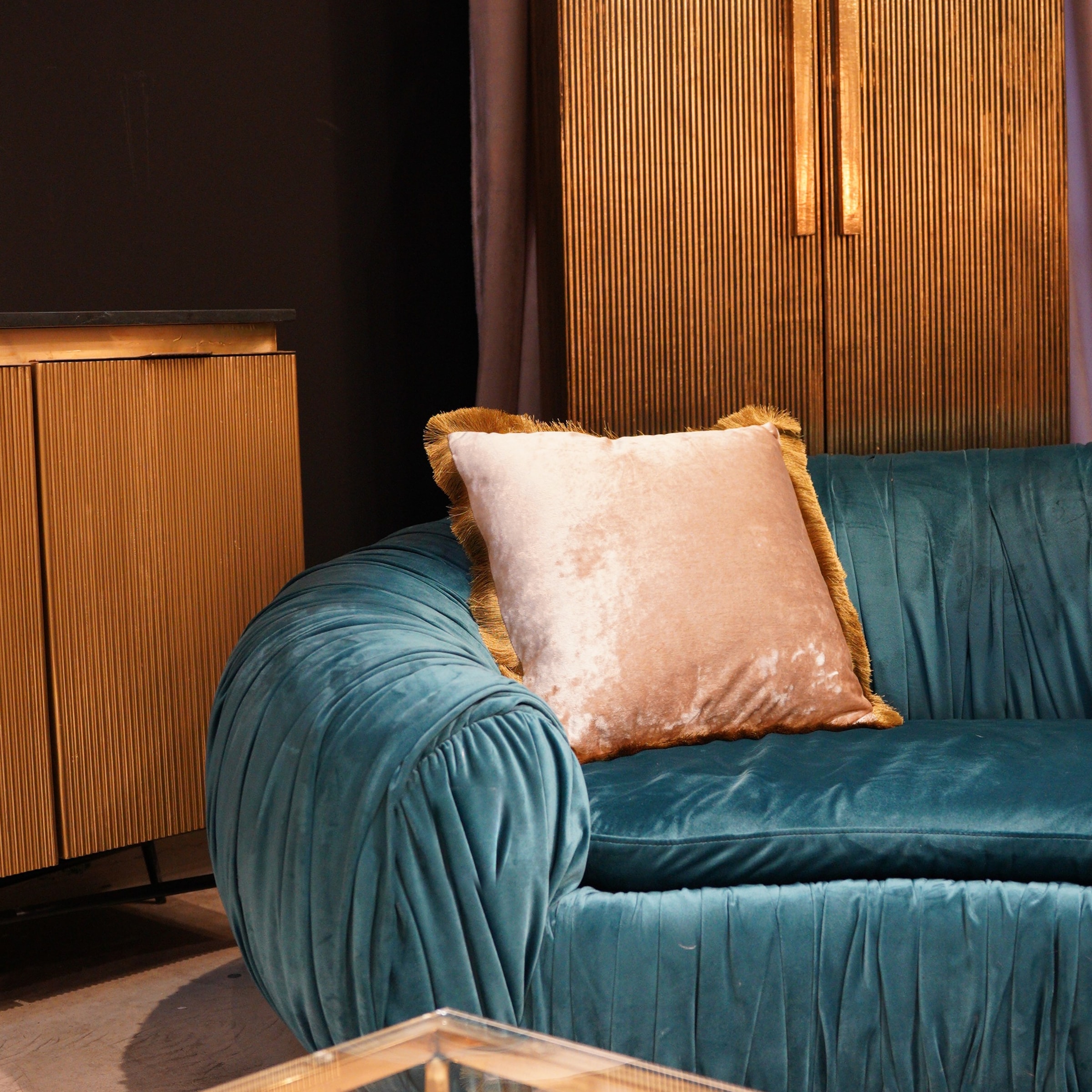Kare Design Coussin décoratif »Cannes, Kissenhülle mit Füllung, in zwei Grössen« stützt Kopf und Nacken angenehm und sorgt für erholsamen Schlaf
