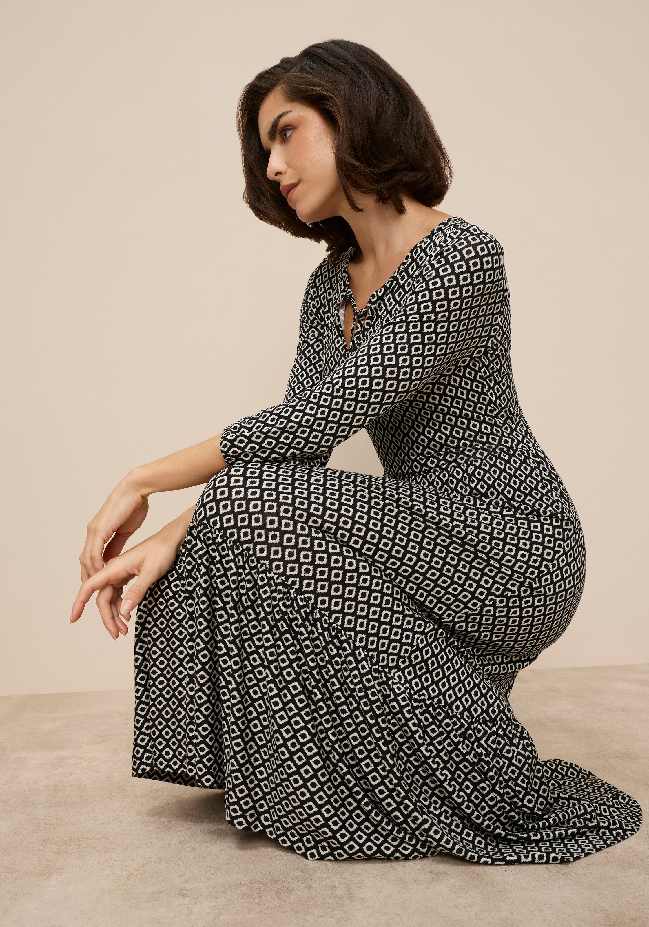 Tamaris Robe midi aus bequemem Jersey mit Schnürdetail