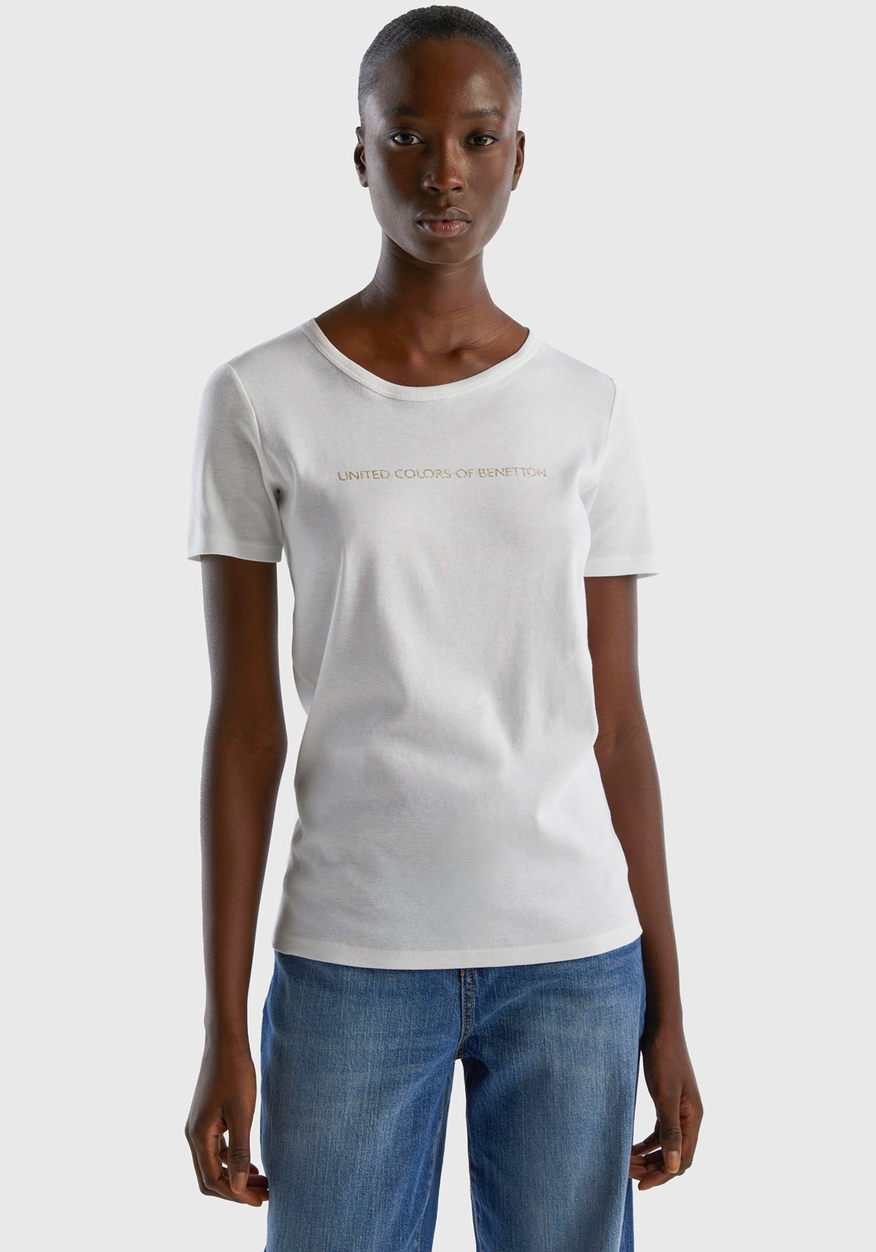 ♕ United Colors of T-Shirt, versandkostenfrei (1 Benetton glitzerndem Druck bestellen mit tlg.)