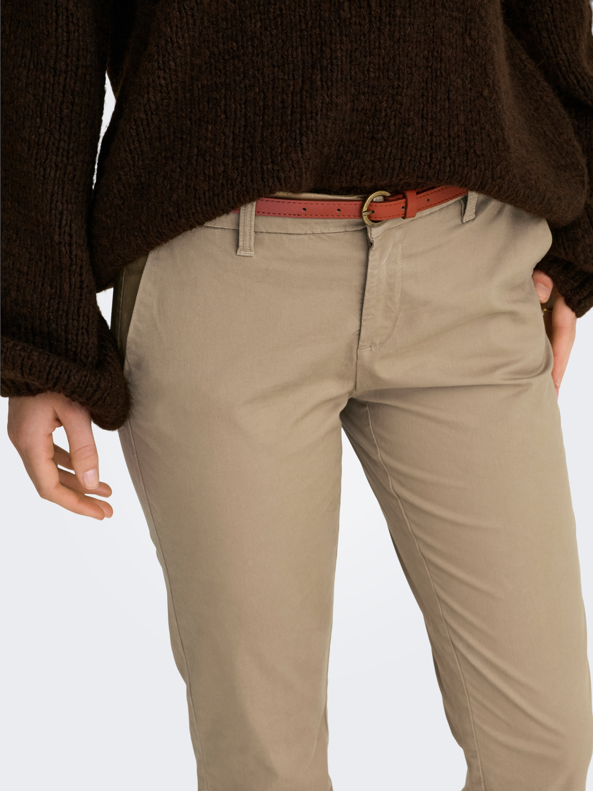ONLY Chinohose »ONLBIANA – Chinohose mit Gürtel und Umschlagsaum«  slim fit, modisch, Web, Baumwollmischung