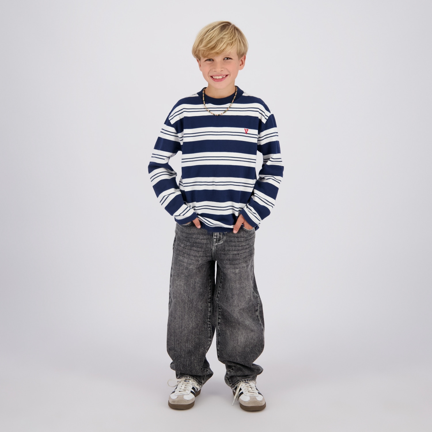 Vingino Jeans à 5 poches »Keaton« avec jambes évasées / pour garçons
