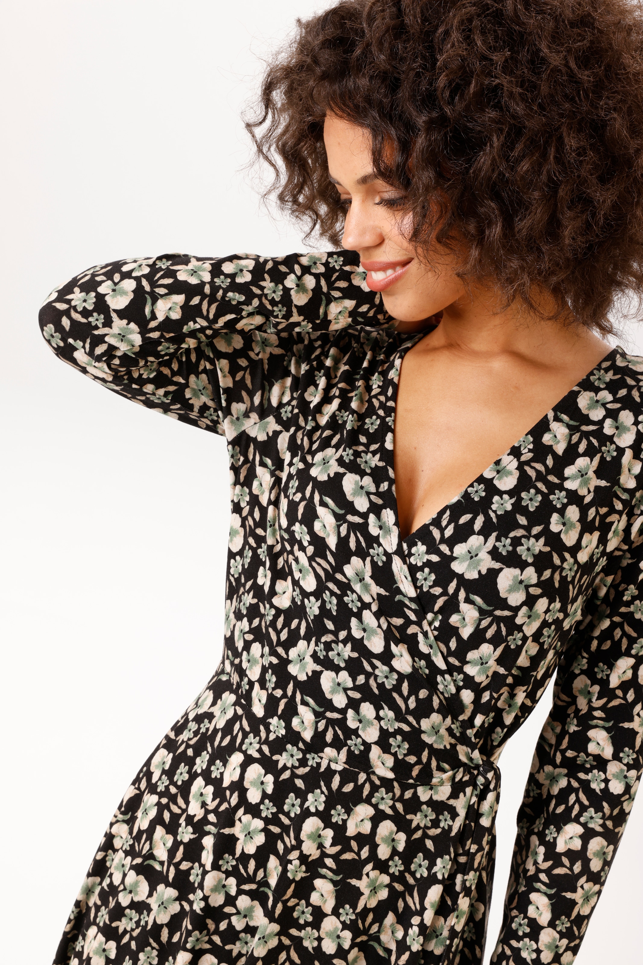 Aniston CASUAL Robe en jersey imprimé de petites fleurs et feuilles - NOUVELLE COLLECTION
