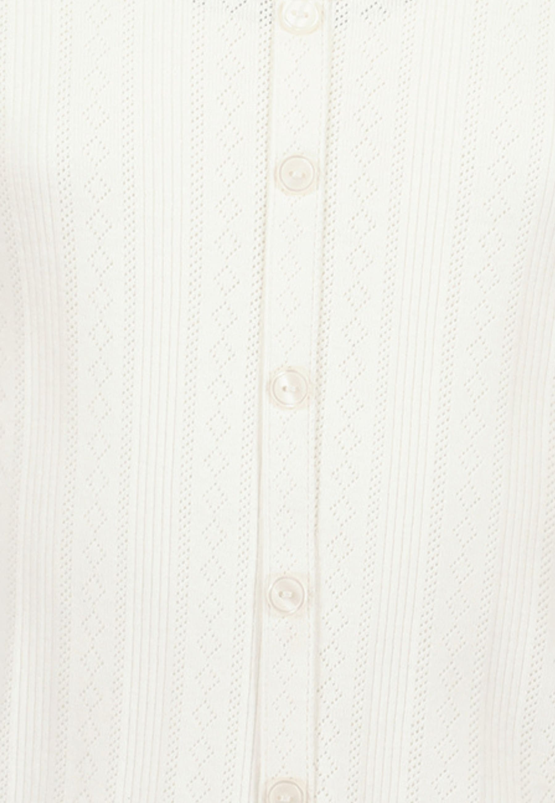 Blue Seven Langarmshirt im leichten Sommer-Jacquard und mit Deko-Knopfleiste