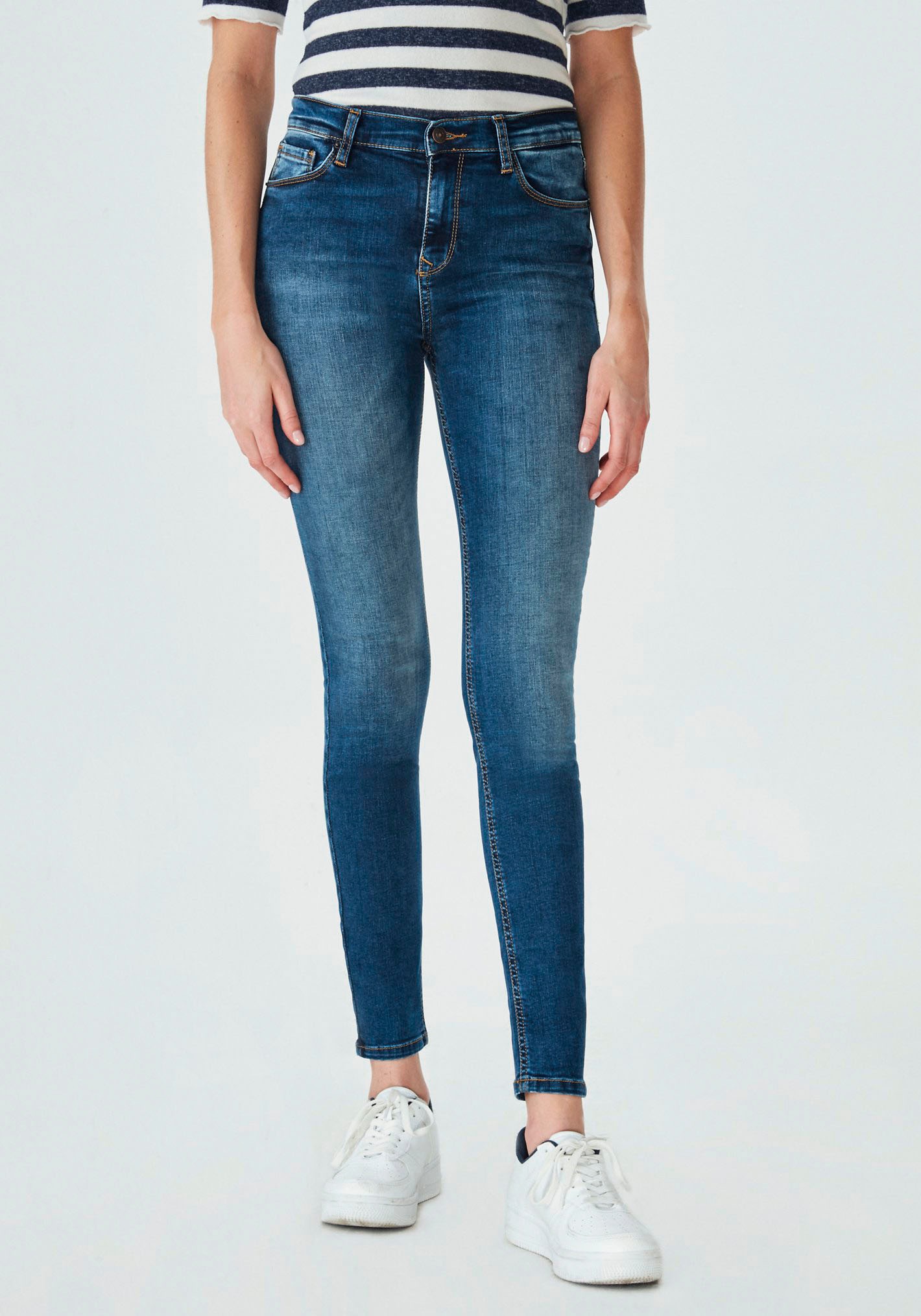 Image of LTB Skinny-fit-Jeans »AMY«, mit langem, extra engem Beinverlauf, hoher Leibhöhe und mit Stretch-Anteil im 5-Pocket Stil bei Ackermann Versand Schweiz