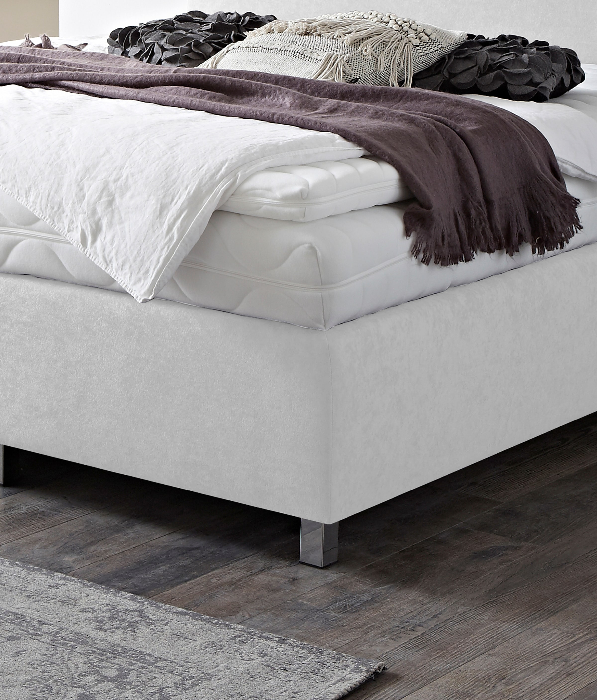 Westfalia Schlafkomfort Lit boxspring »Florenz in den Breiten 160x200, 180x200cm & 200x200cm« Pieds en métal chromé reprenant la forme de la tête de lit