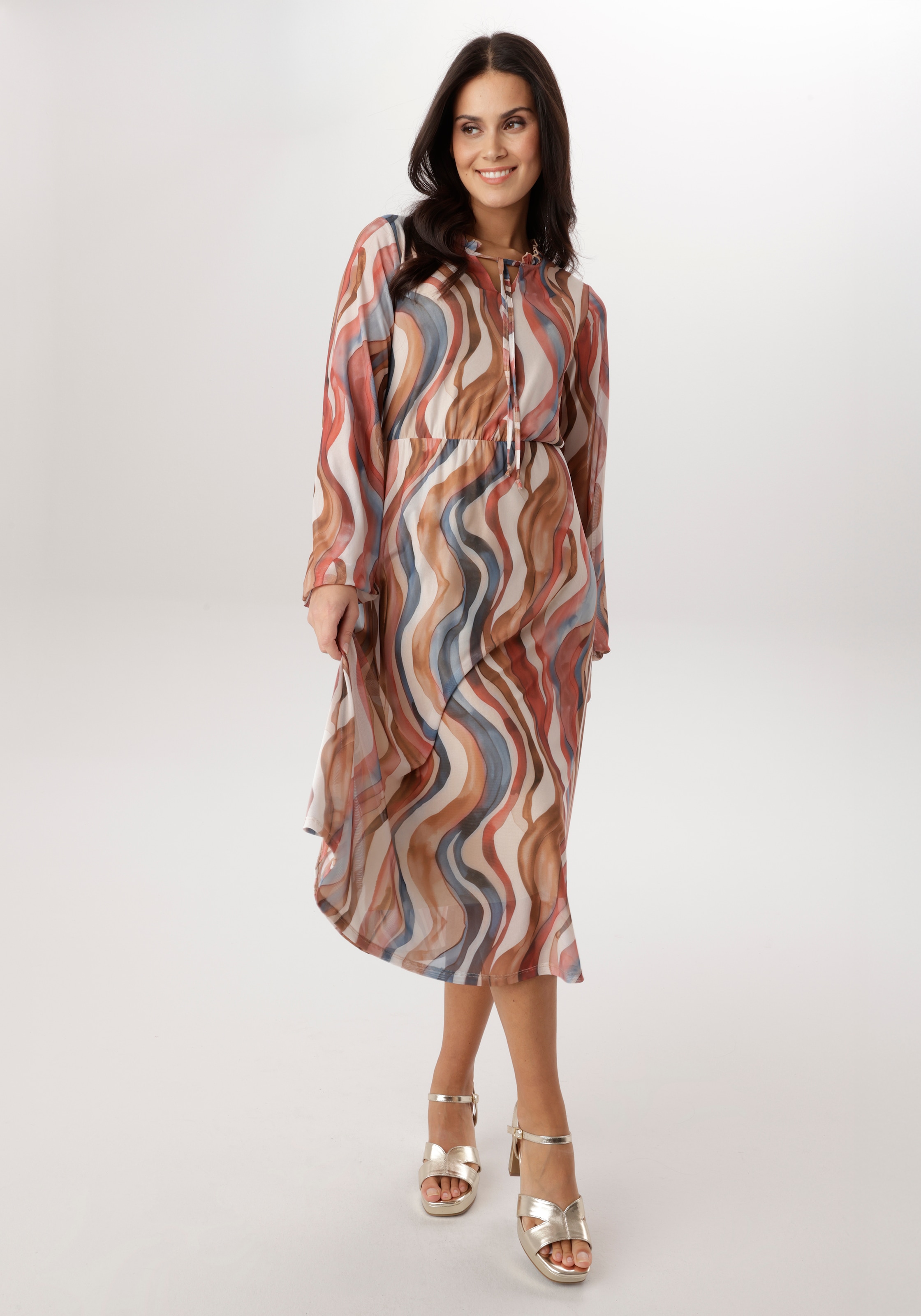 Aniston SELECTED Robe midi V-Ausschnitt mit Rüschen und Bindebändern - NEUE KOLLEKTION