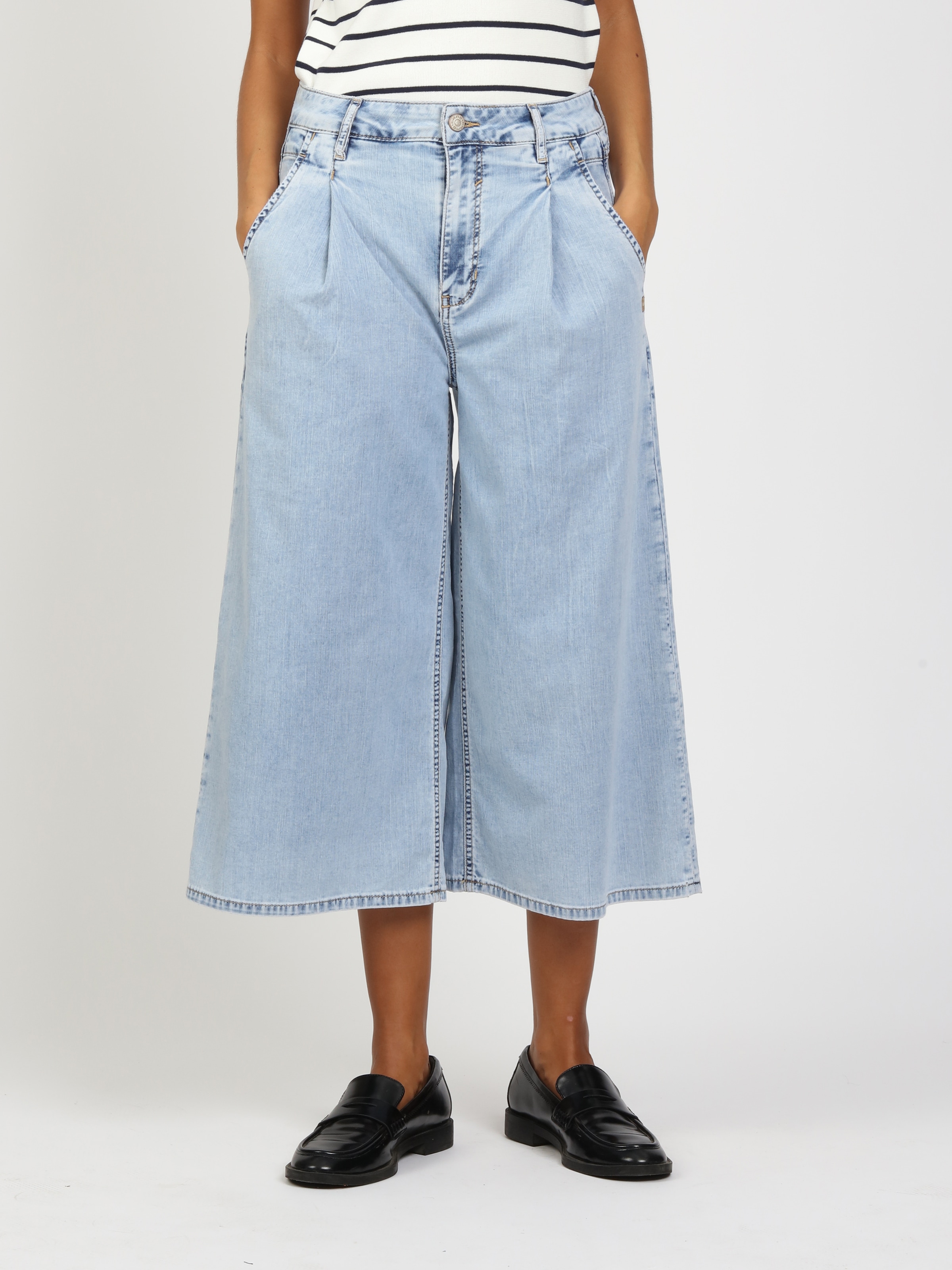 Image of GANG 7/8-Jeans "94WANDA CULOTTE" Light Denim im Wide Fit