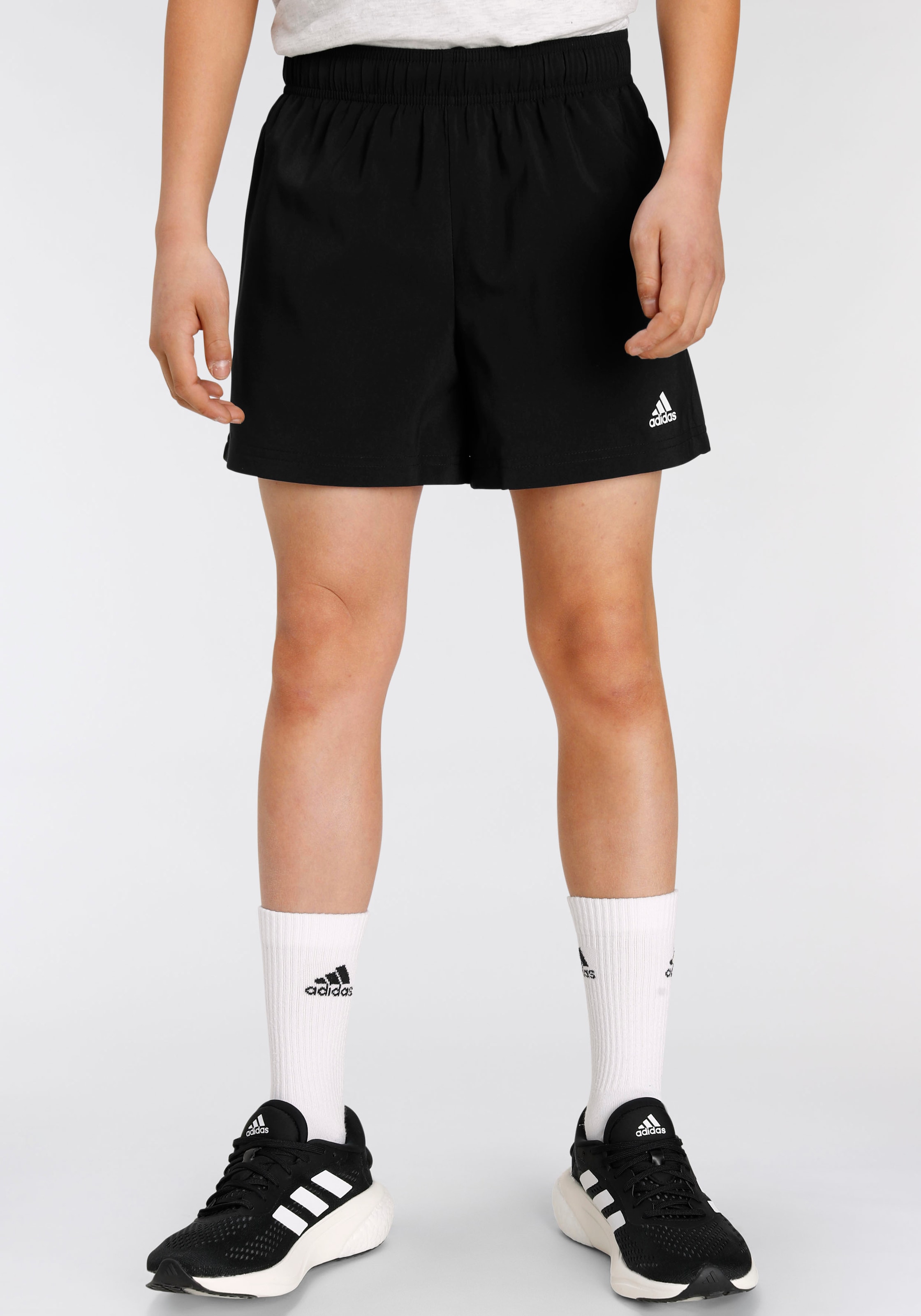 ✌ adidas Sportswear Shorts »ESSENTIALS SMALL LOGO CHELSEA«, (1 tlg.)  Acheter en ligne