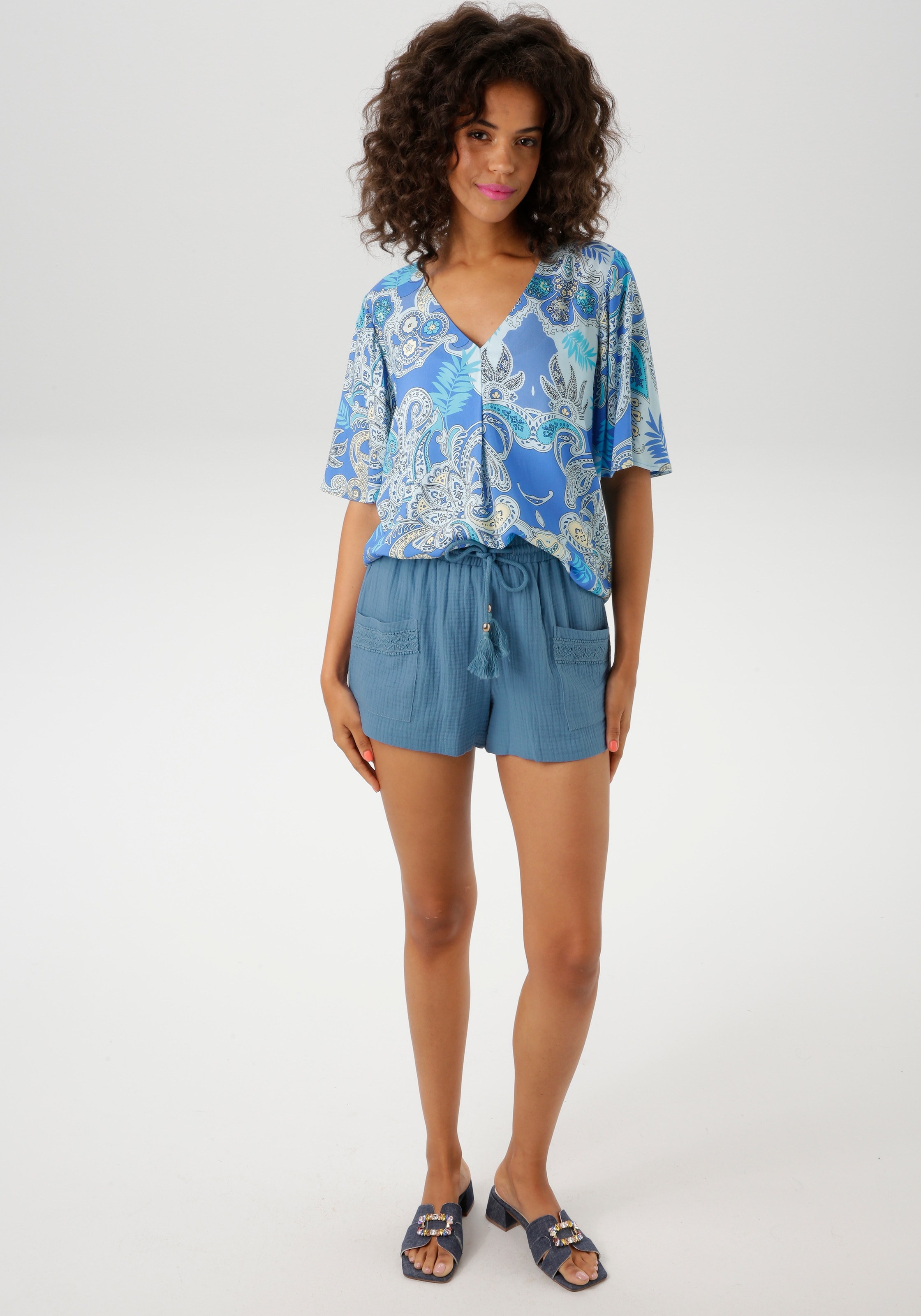 Aniston CASUAL Shorts, mit Häkel-Applikationen verziert - NEUE KOLLEKTION