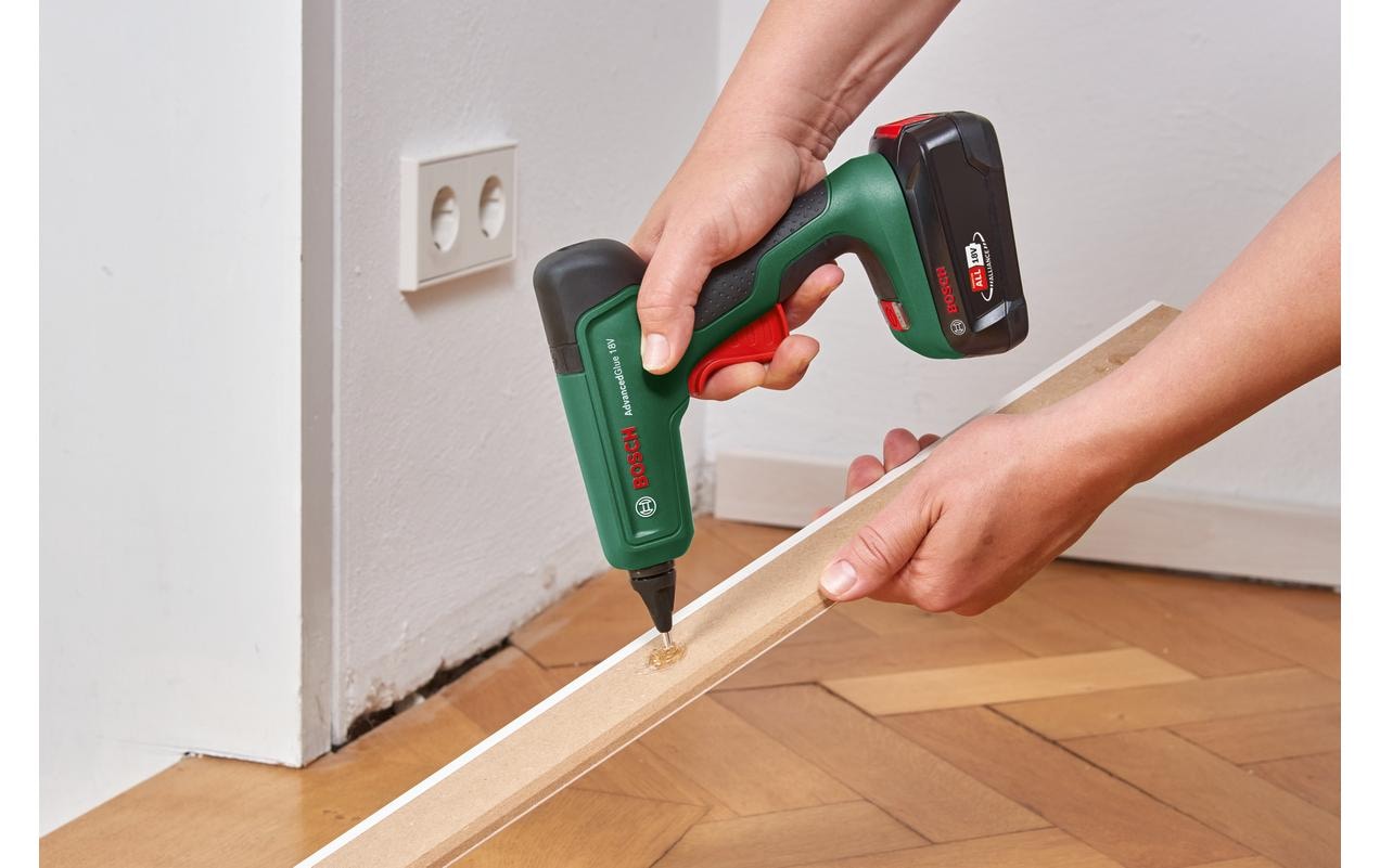 BOSCH Heissklebepistole »Advance Glue 18 V Solo«, (1 St.)