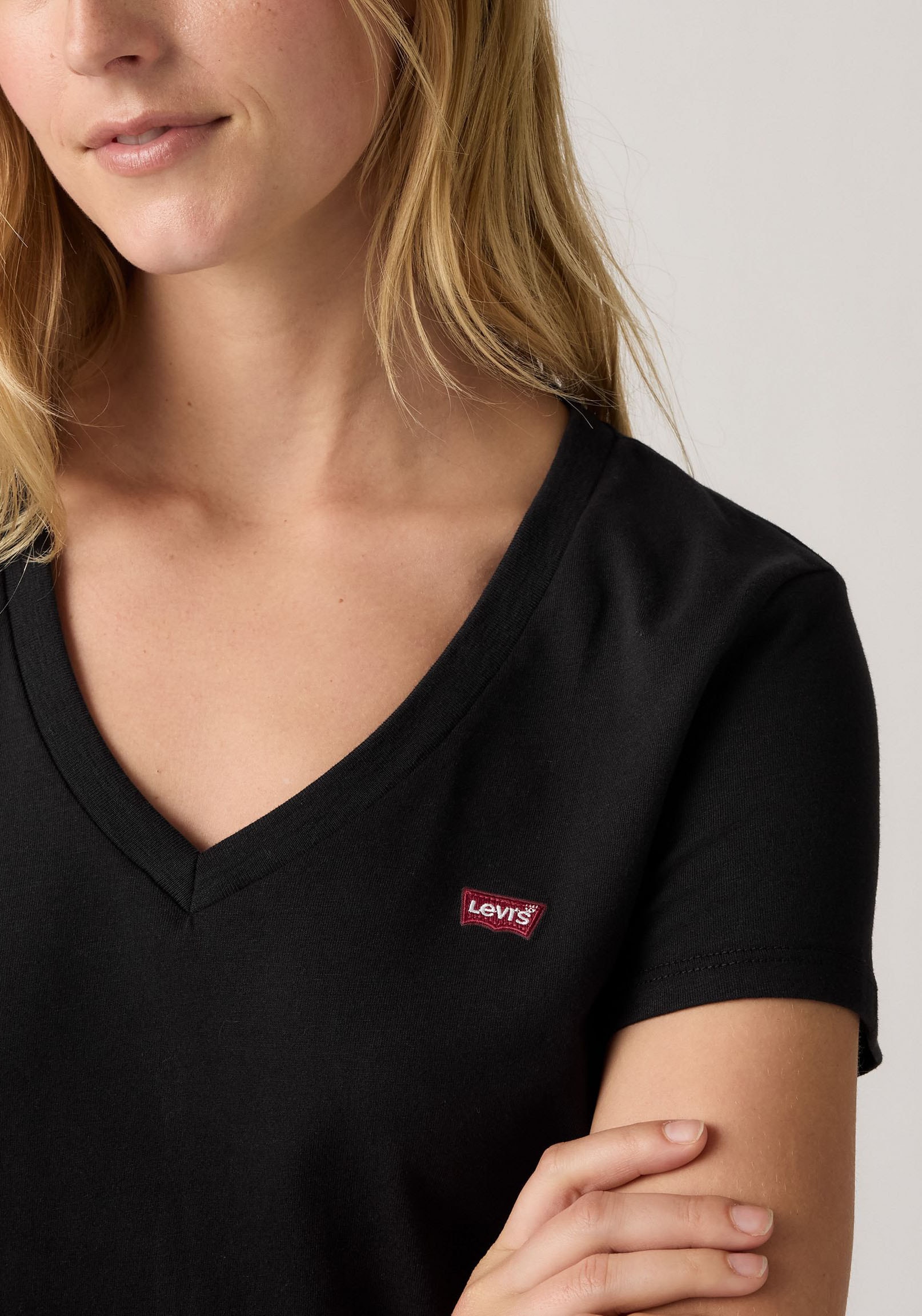 Levi's® T-Shirt »VNECK TEE 2 PACK«, (Packung, 2 tlg.)
