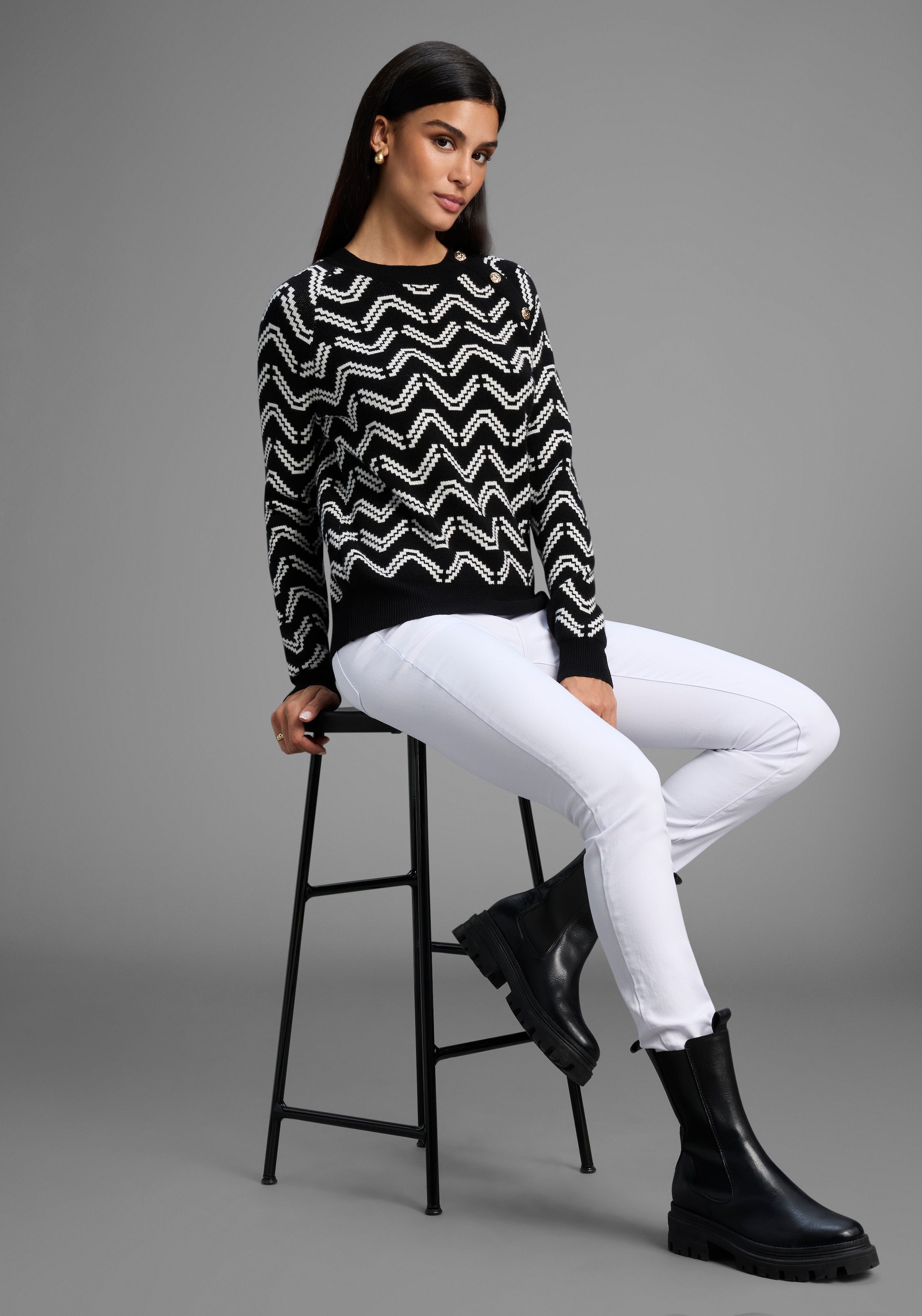 Laura Scott Pull à col rond kuscheliger Strick mit Jaquardmuster und Knöpfen - NEUE KOLLEKTION