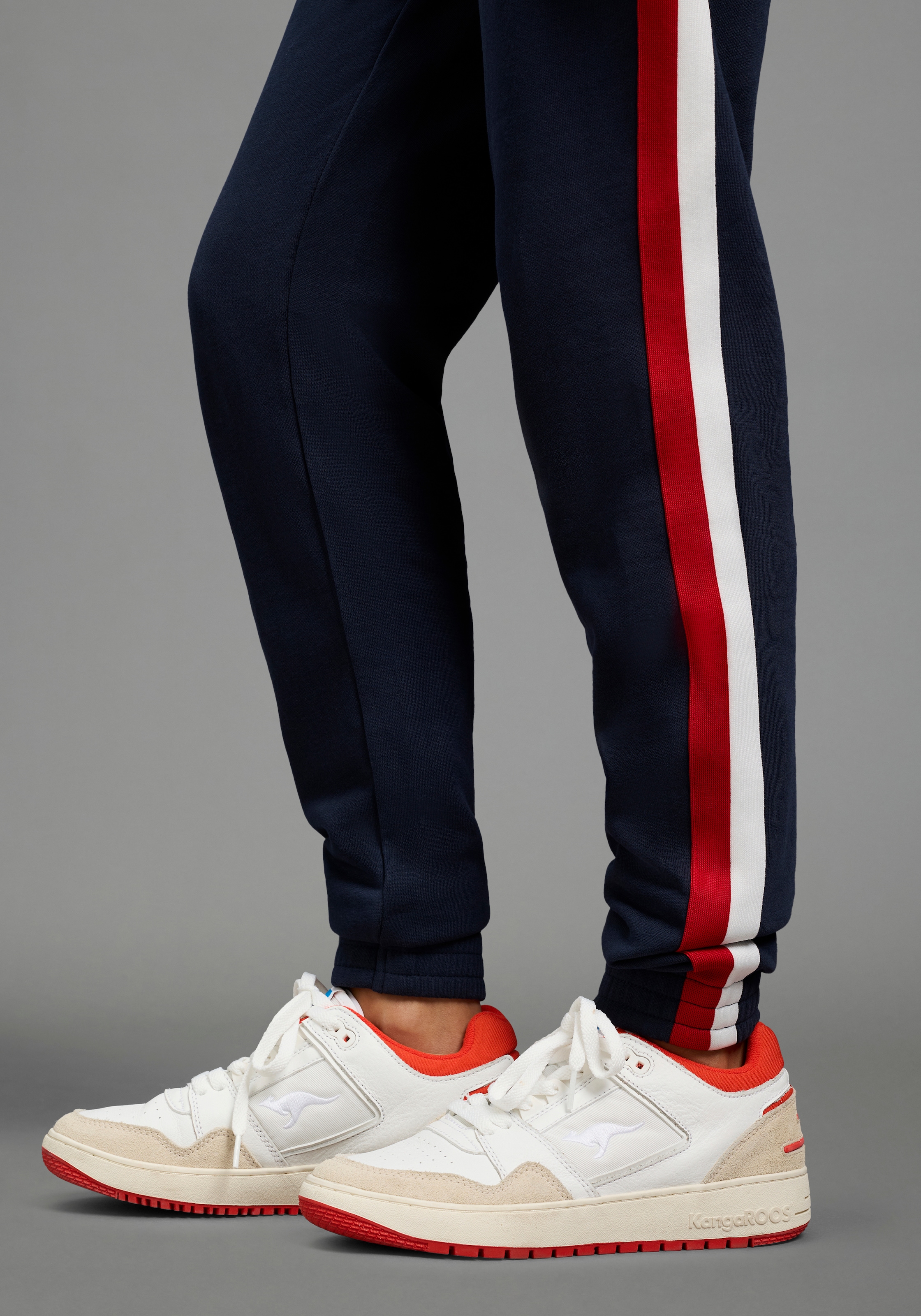 KangaROOS Pantalon de jogging  avec 2 poches latérales, en coton et polyester