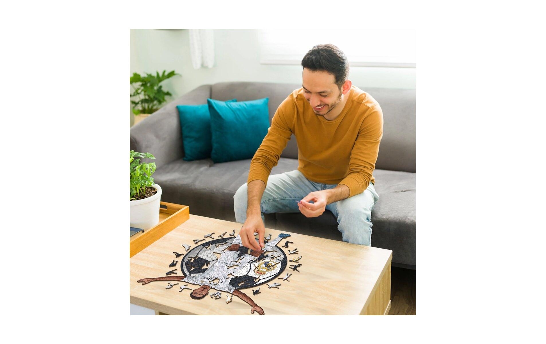   Puzzle »Iconic Jude Bellingham – Real Madrid« Holzart: Birke (Herkunftsland: China)