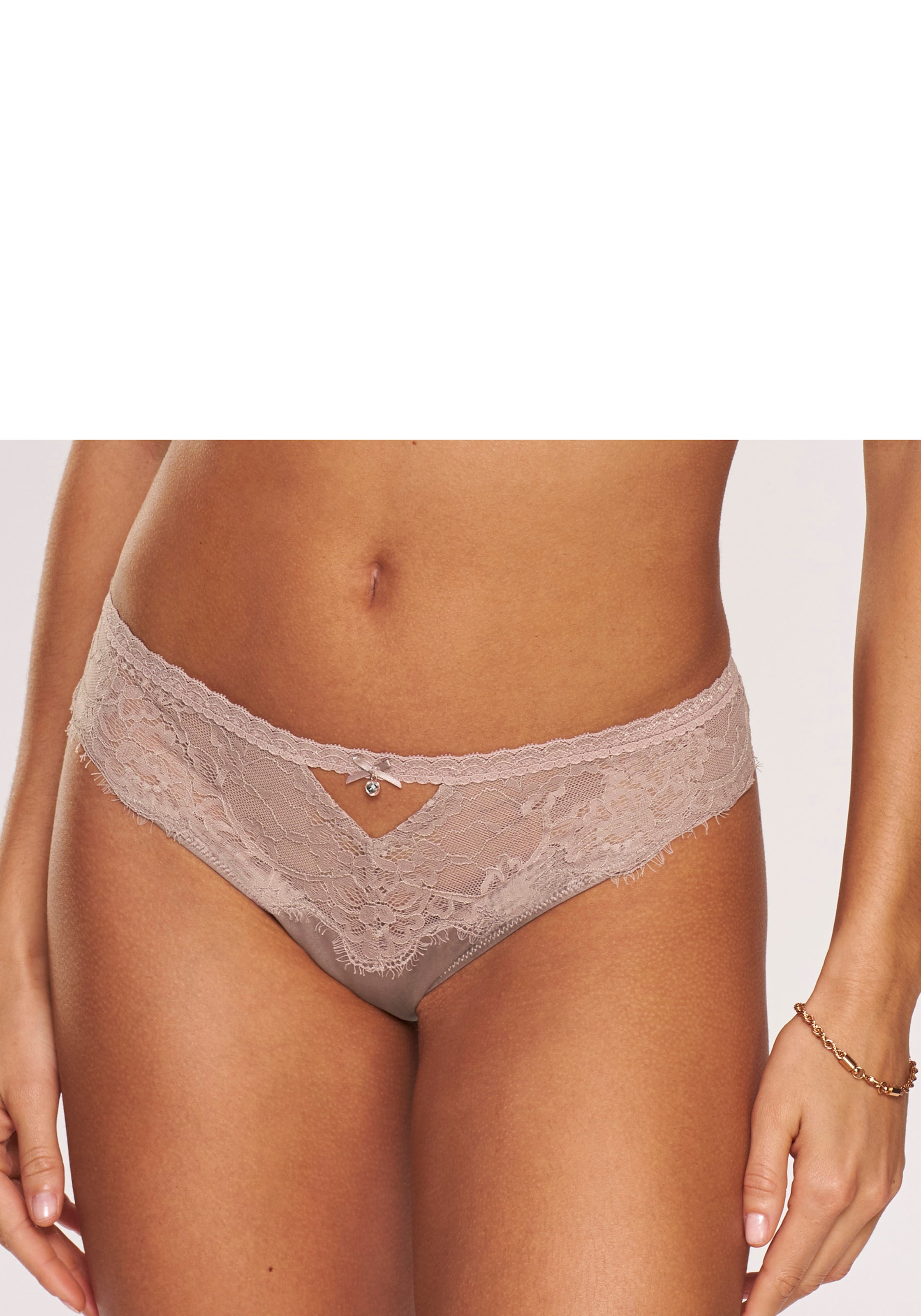 Image of LASCANA String "Alana" mit hohem Seidenanteil und edler Spitze