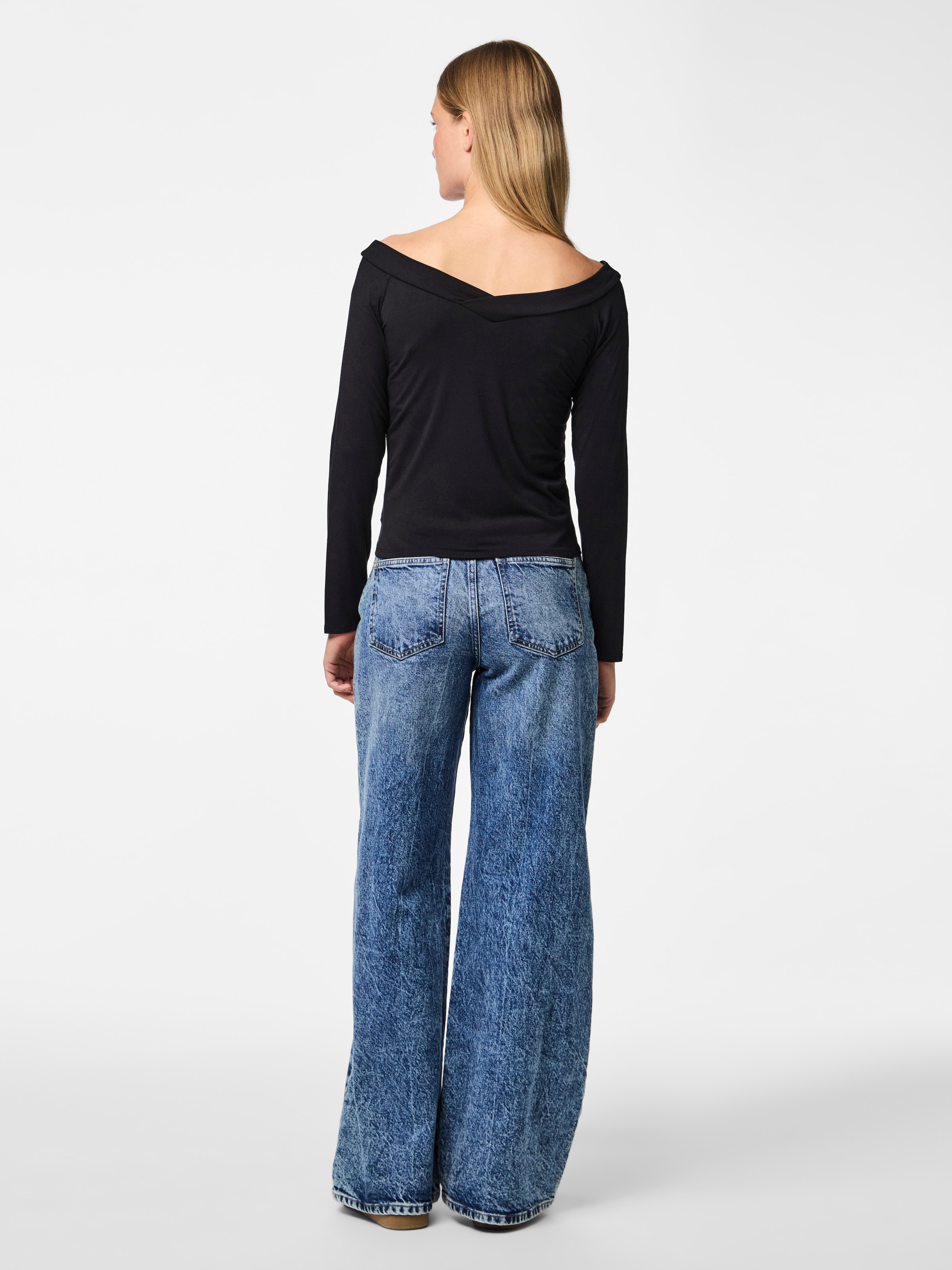 pieces T-shirt à manches longues »PCMALIVA LS OFF SHOULDER V-NECK TOP NOOS«