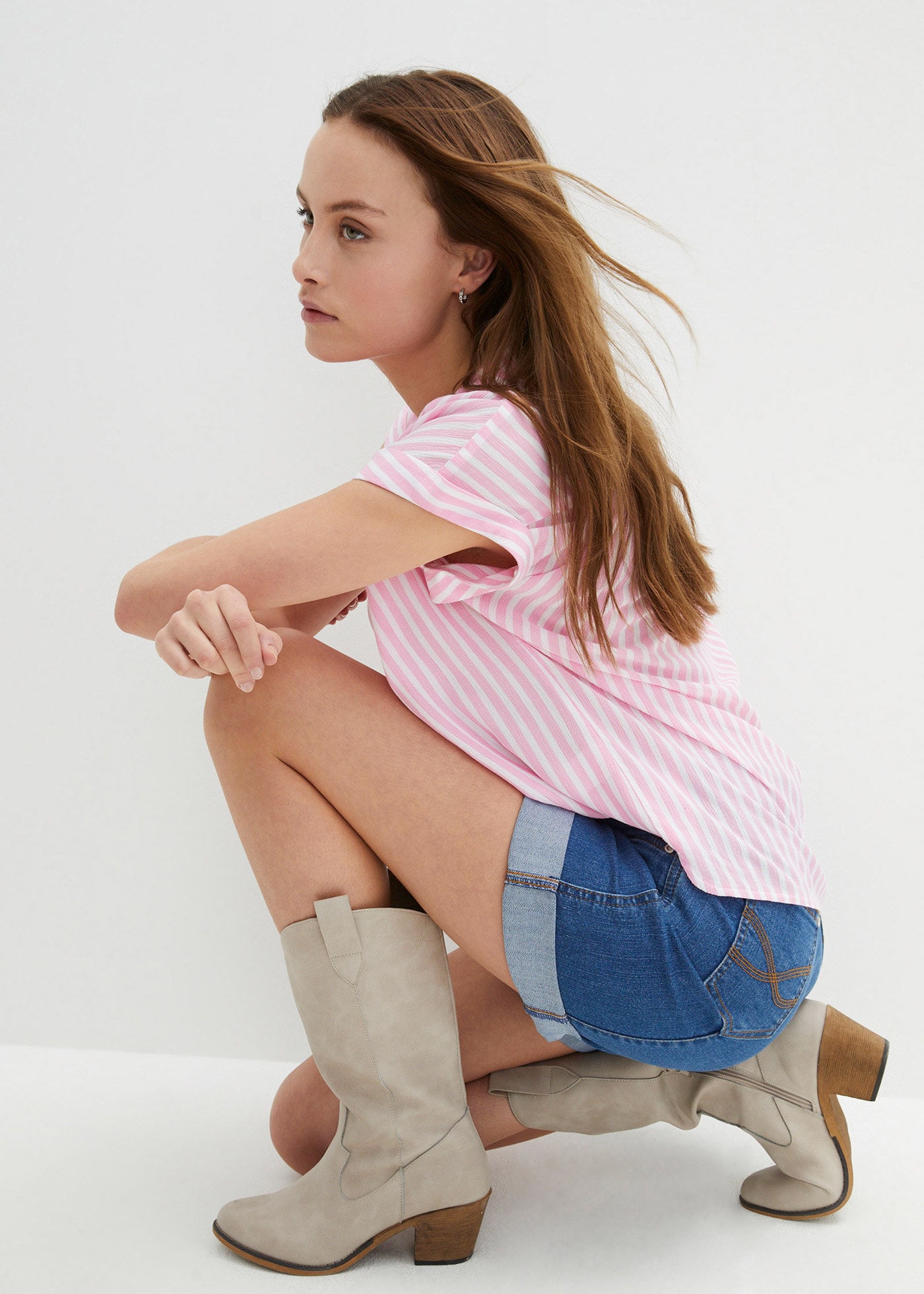 bonprix Kurzarmbluse »Kurzarmbluse aus fliessender Viskose« Kurzarmbluse aus fliessender Viskose