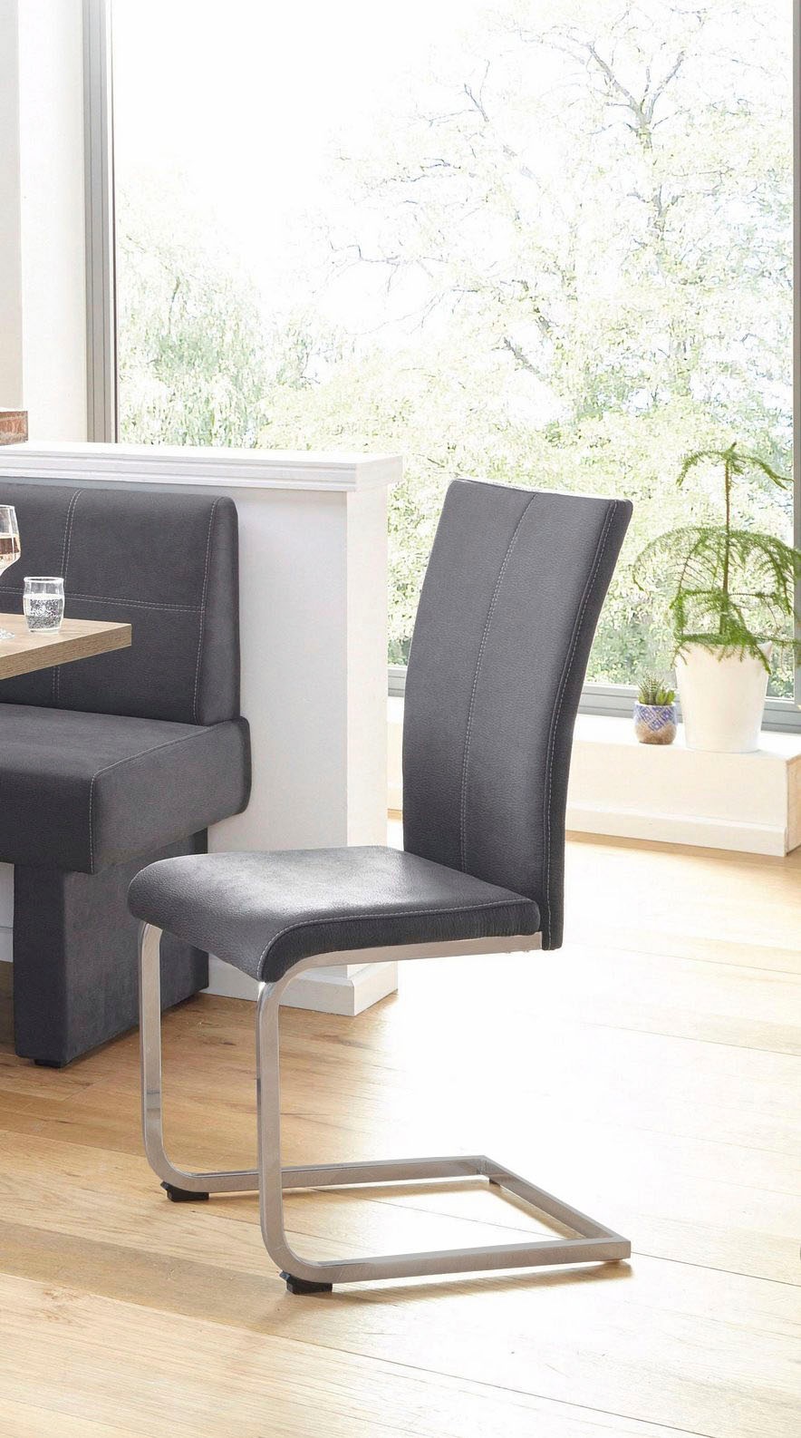 Home affaire Freischwinger »Nils«, (Set), 2 St., Luxus-Microfaser Lederoptik, Stuhl belastbar bis 120 Kg, Gestell Metall im Chrom-Look oder Schwarz
