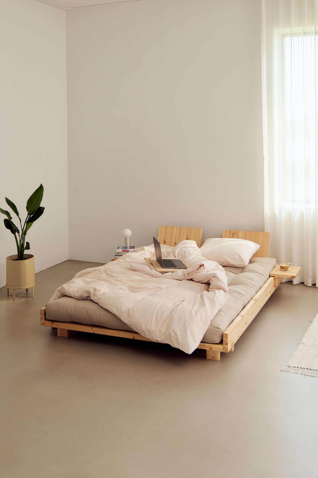 Image of Karup Design "Social Bed, ohne Matratze, FSC-zertifiziertes Massivholz" wahlweise mit oder ohne verstellbares Zubehör, Bett in mehreren Grössen