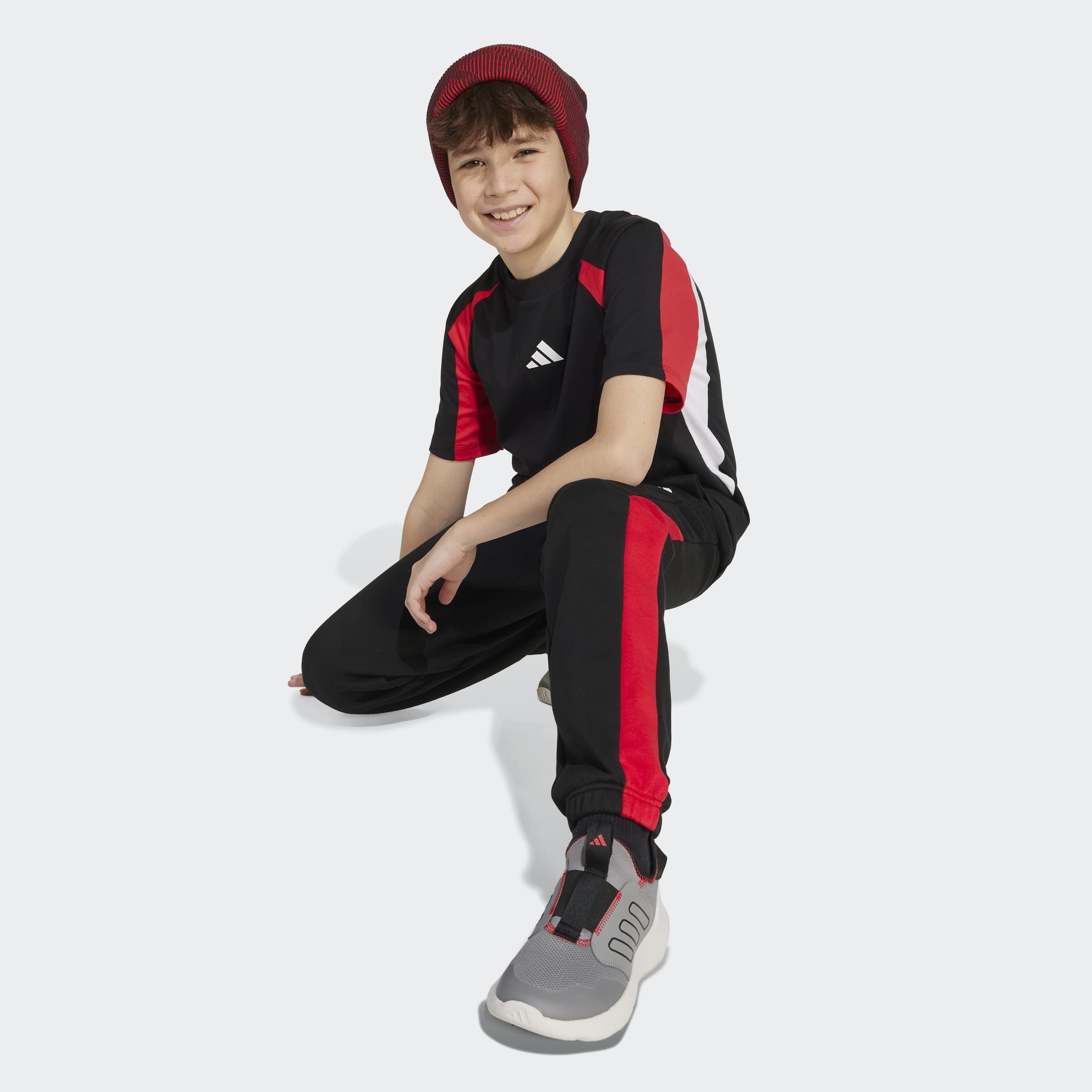 adidas Sportswear Pantalon de sport »SEASONAL ESSENTIALS COLORBLOCK KIDS«