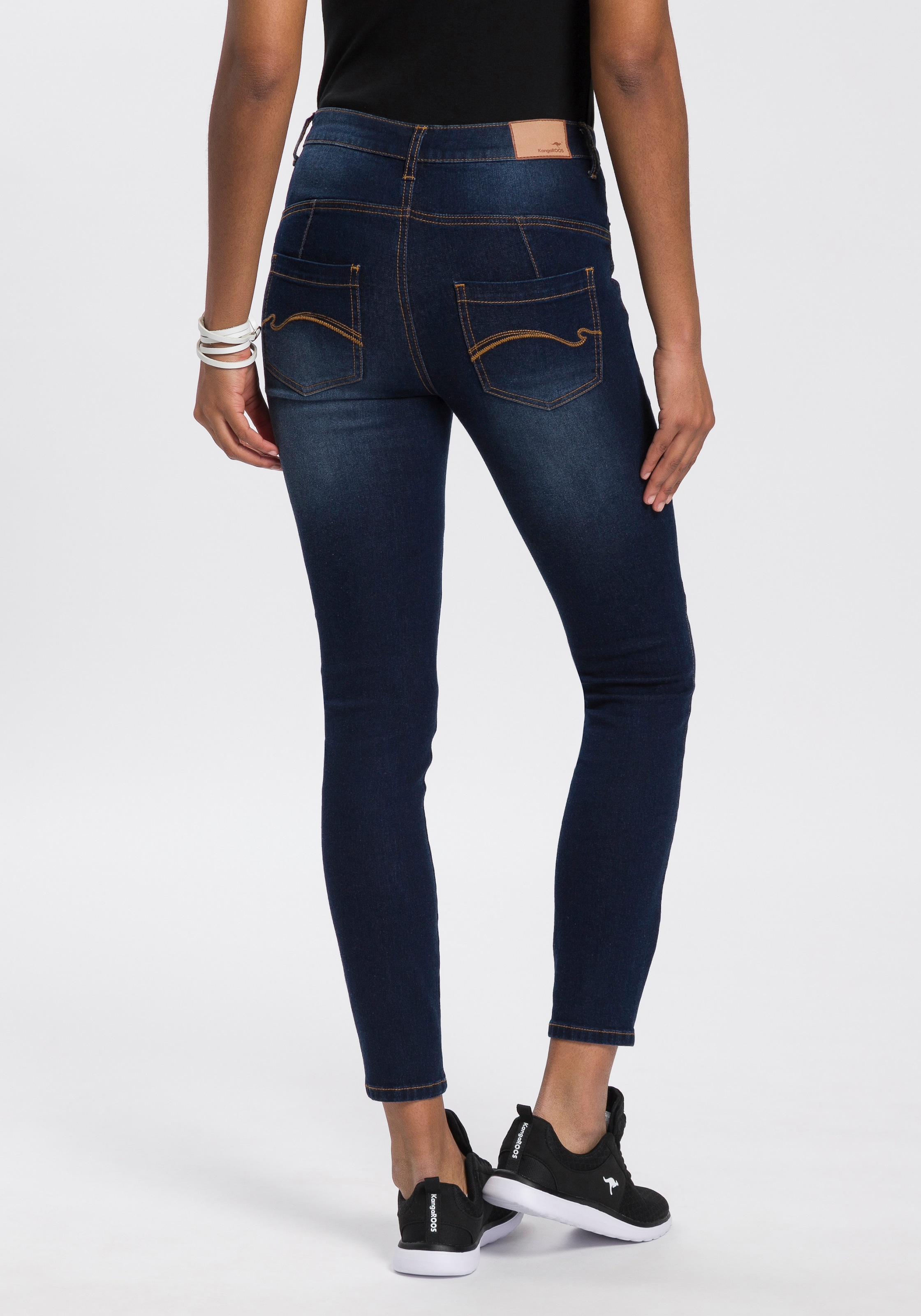 KangaROOS Slim-fit-Jeans »CROPPED HIGH WAIST SLIM FIT« schmale Passform,  Röhrenjeans,  trendige Used-Waschung