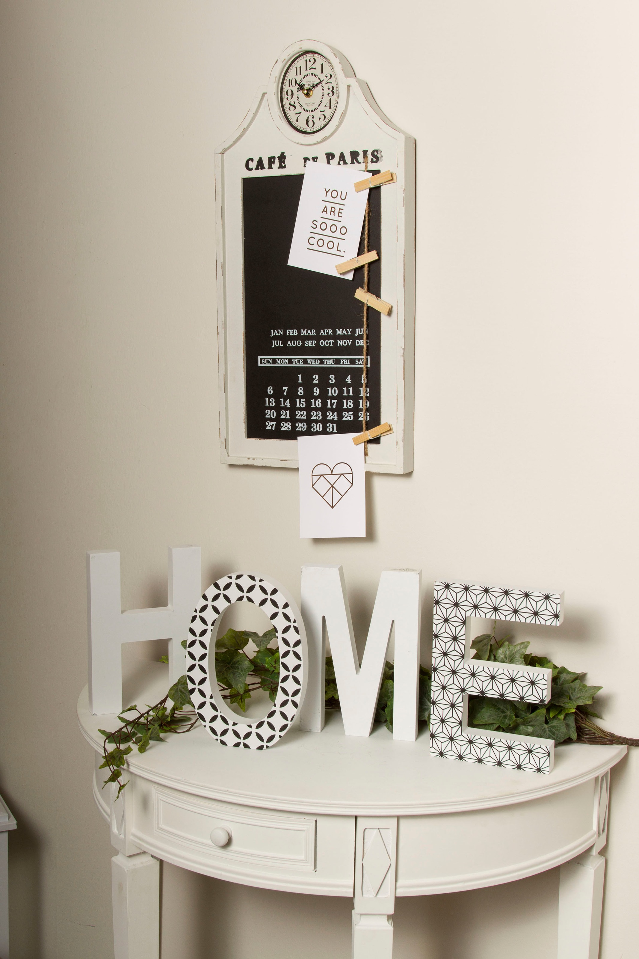 Myflair Möbel & Accessoires Wanduhr »"Tafel"«, mit Kalender & Memoboard, Shabby Optik, ideal in Küche & Flur
