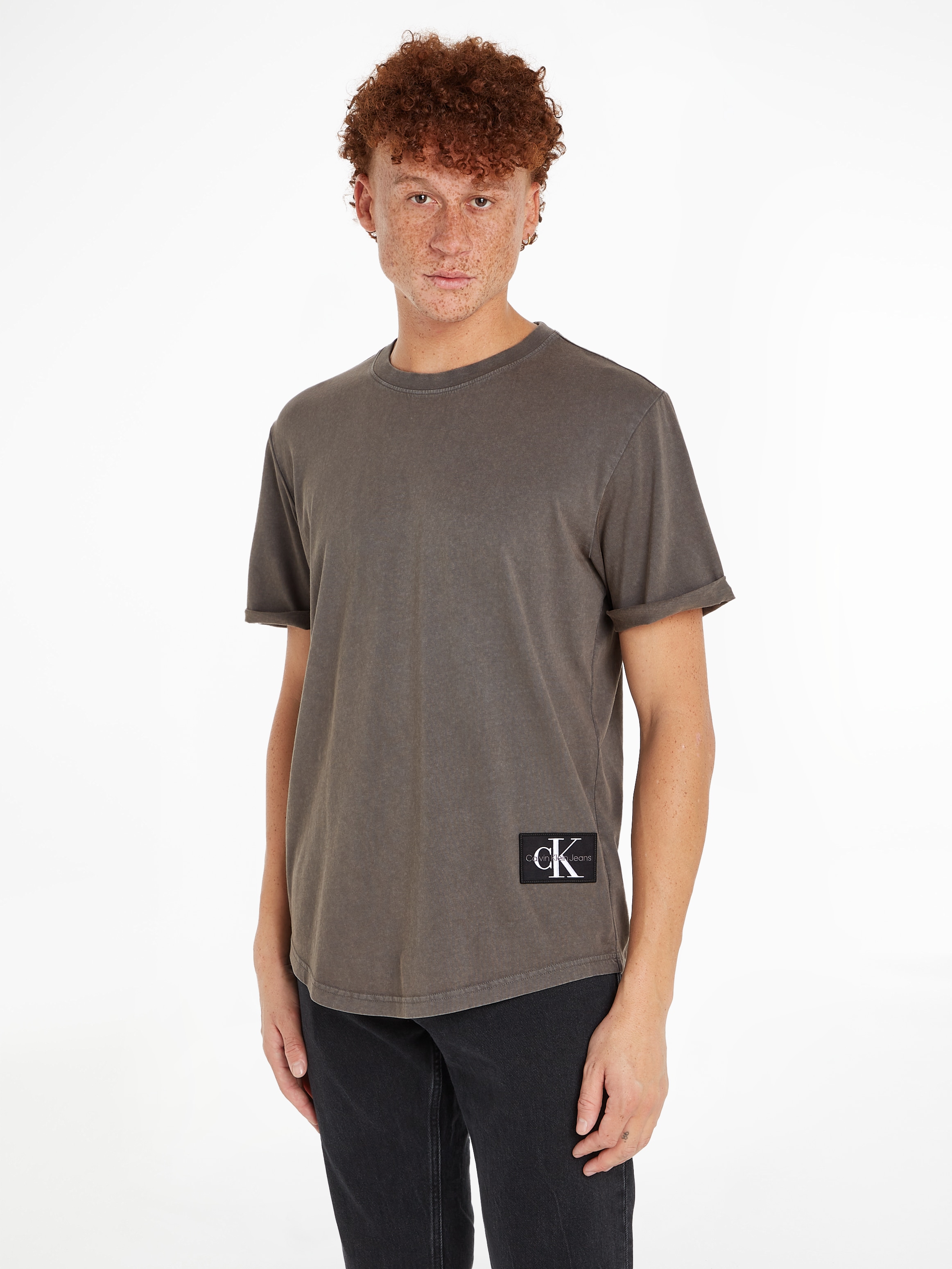 T-Shirt »WASHED MONOLOGO BADGE TEE«, mit Logopatch