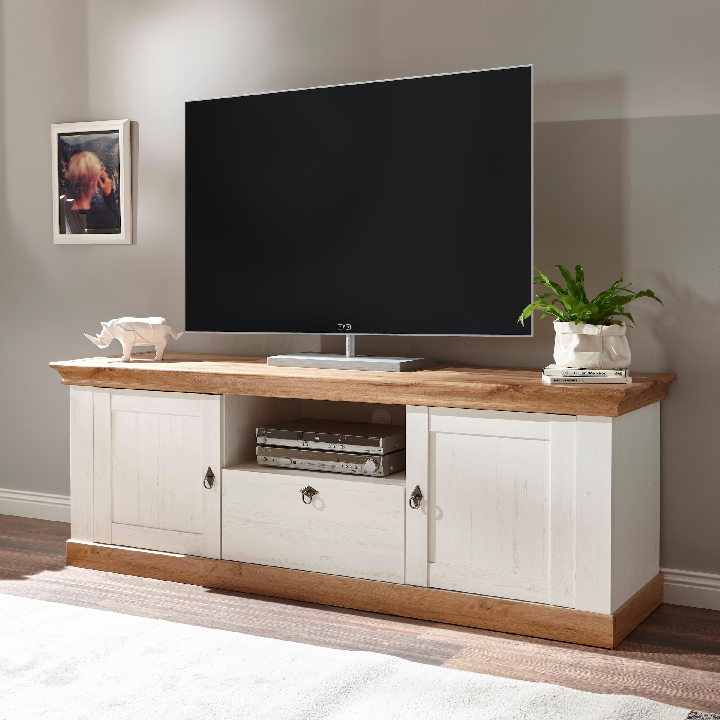 Image of Home affaire Lowboard "Cremona, TV-Unterteil im Landhausstil, Kommode, moderner TV-Schrank" Metallgriffe, ausreichend Stauraum, vielseitig einsetzbar 183 cm breit