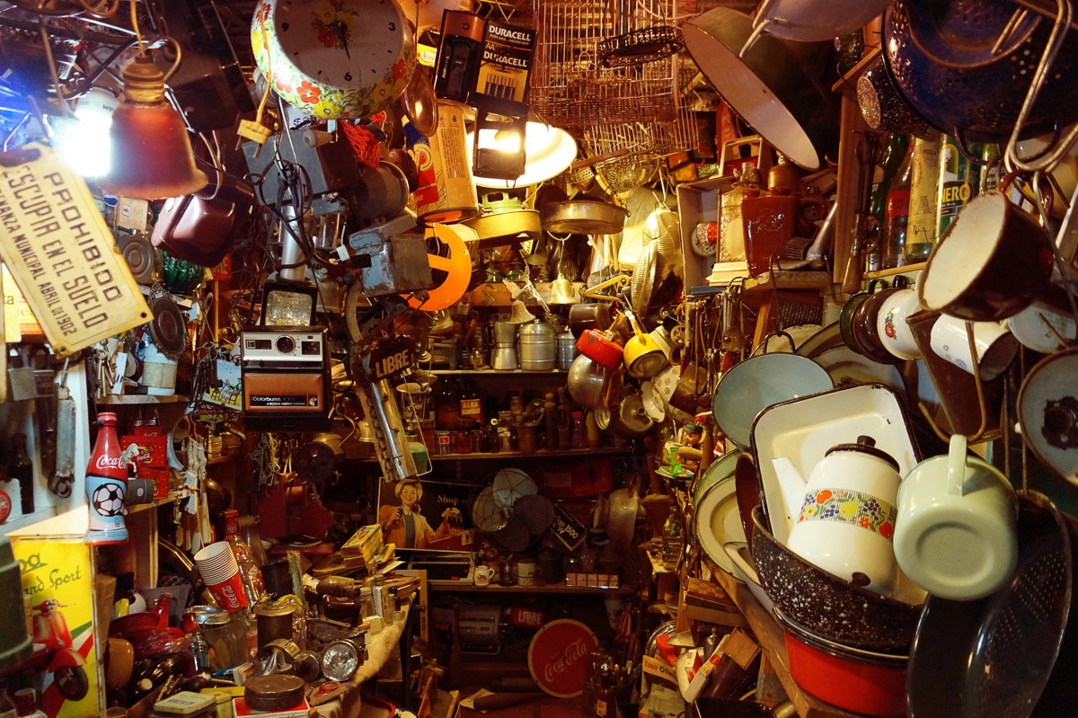 Image of Papermoon Fototapete "Alter San Telmo Markt"