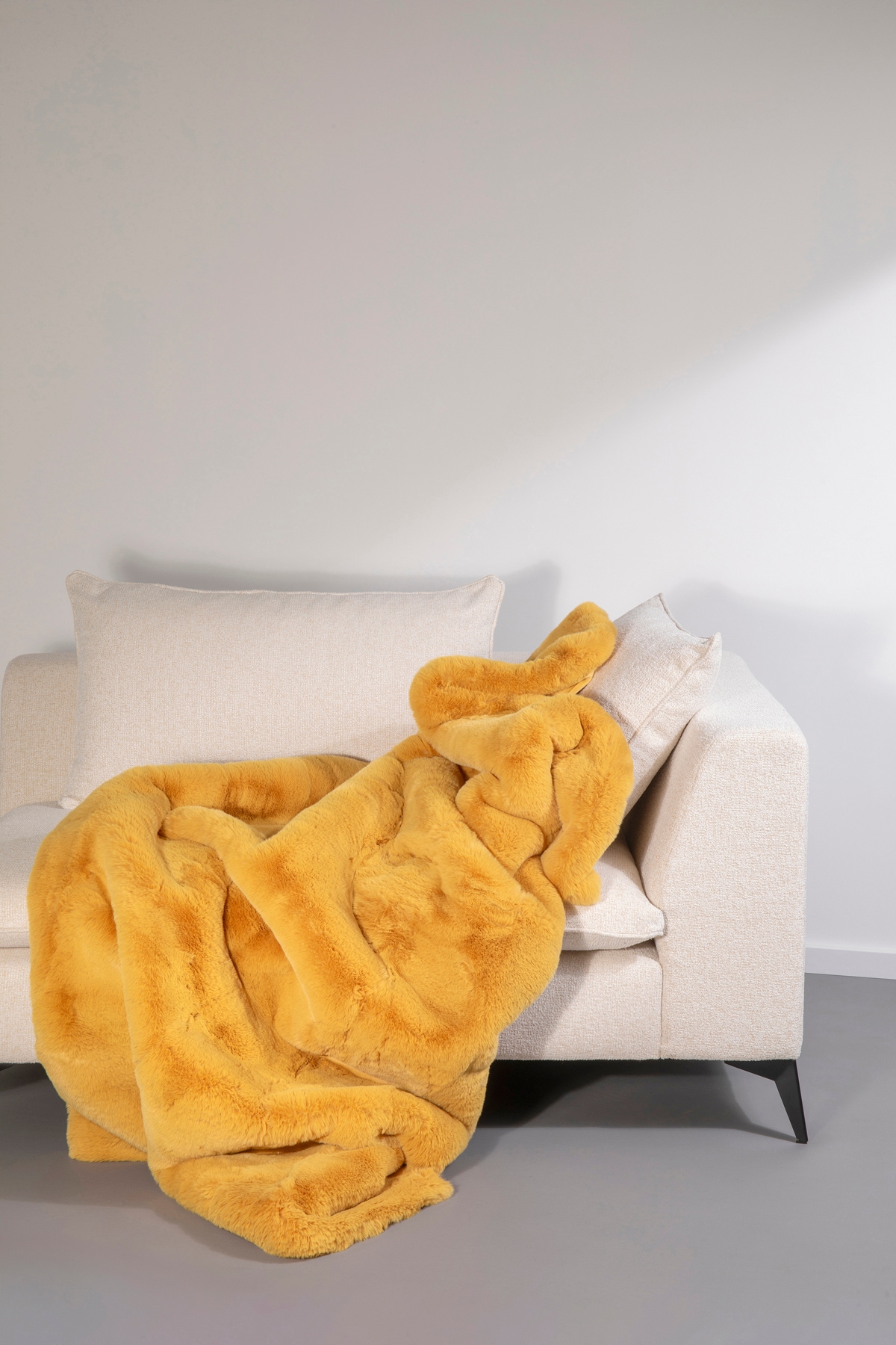 Kare Design Couvre-lit »Wohndecke Mika, Kunstfelldecke, 150x200 cm« flauschig und warm