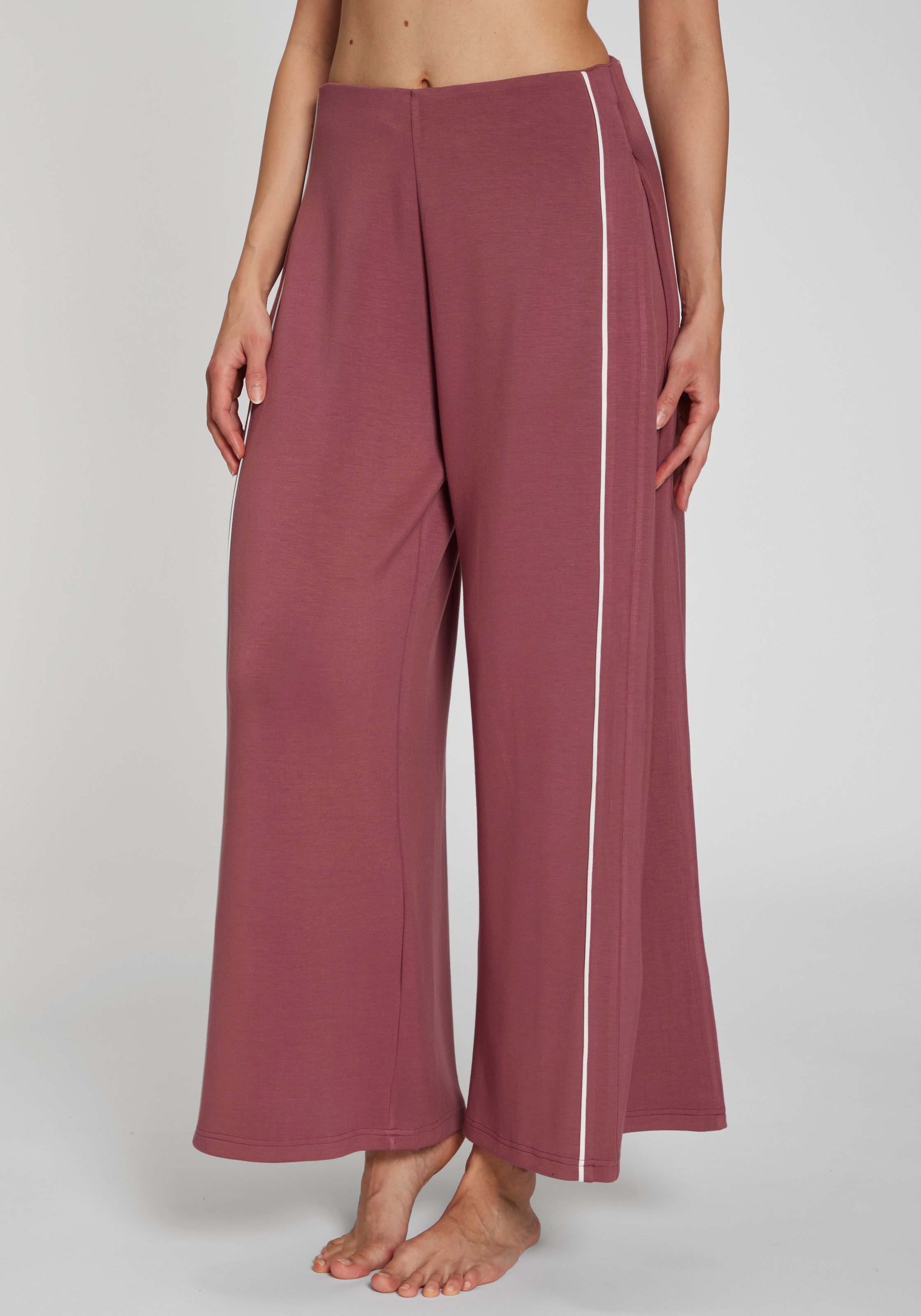 Image of LASCANA Homewearhose mit Piping und verdeckten Reissverschlusstaschen