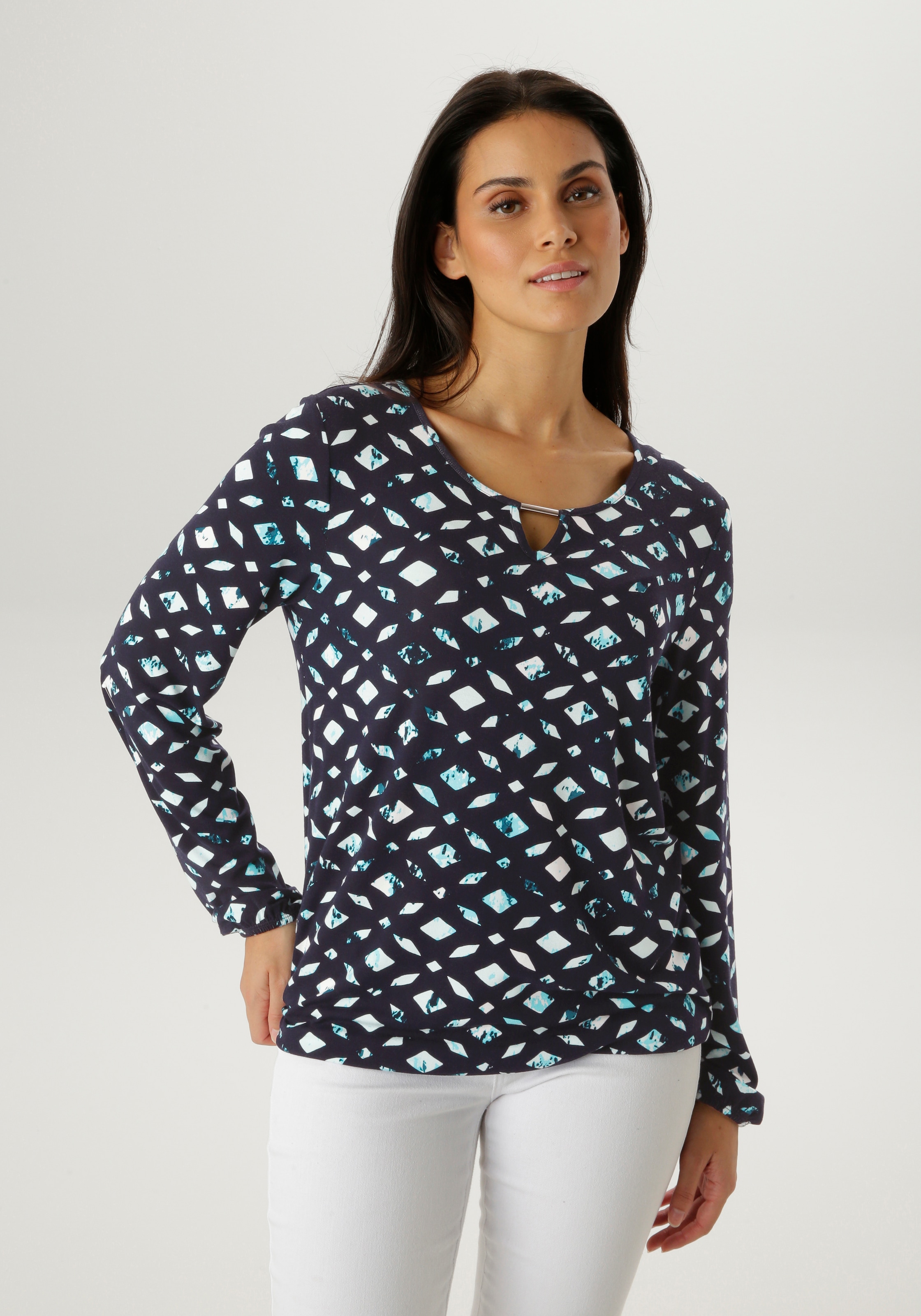 Image of Aniston SELECTED Langarmshirt mit Cut-out und dekorative Mosaik-Musterung - NEUE KOLLEKTION