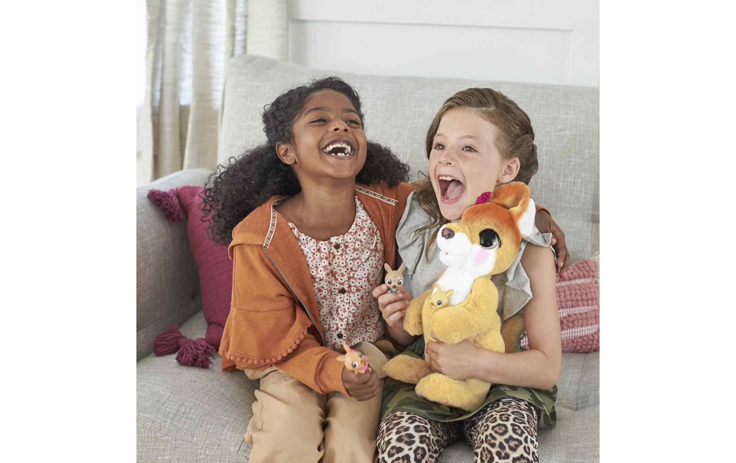 furReal Plüschfigur »Mama Josie, das Känguru 38 cm«