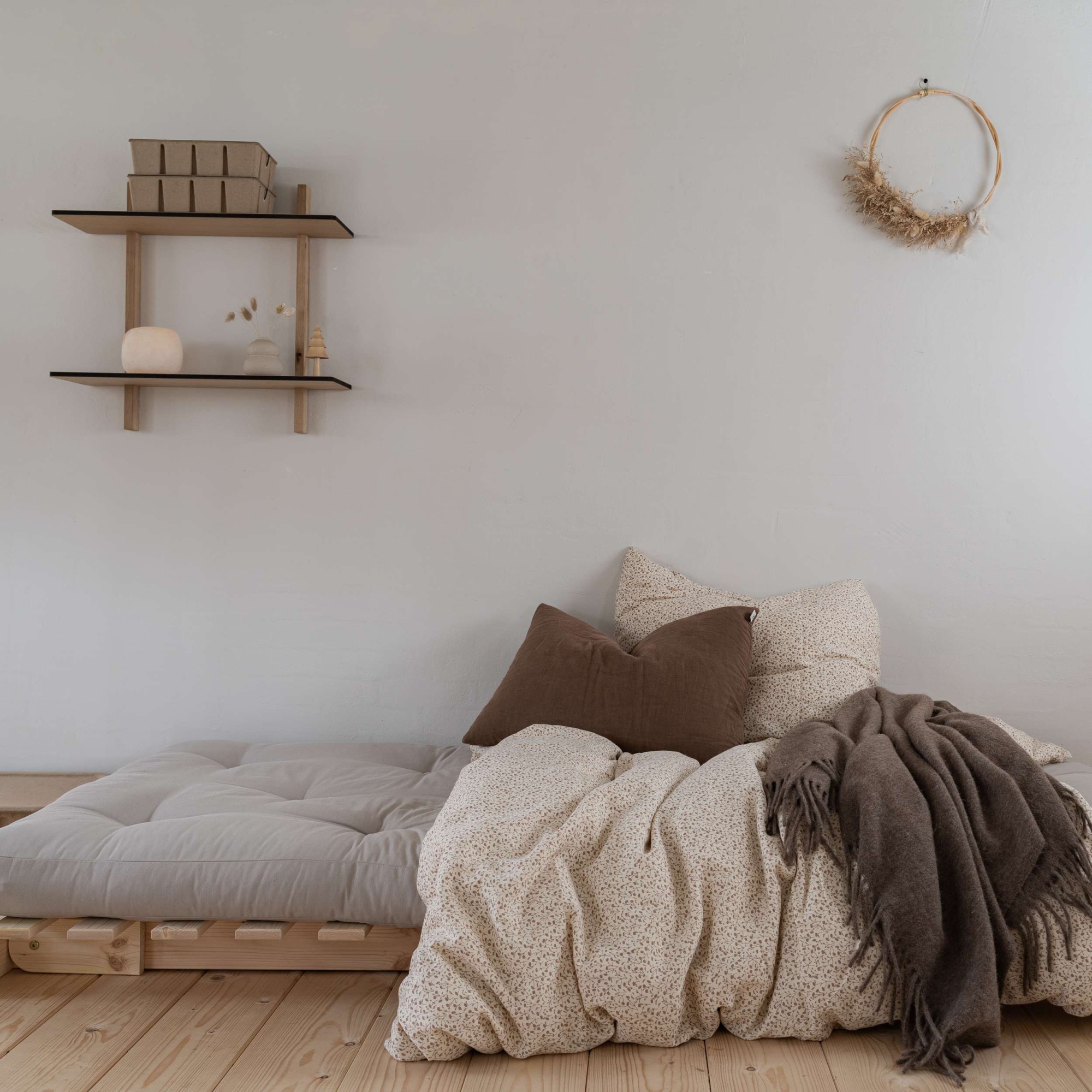 Karup Design Lit de jour »Roots Sofa Bed, Schlafsofa, Bettfunktion, FSC®-Massivholz, B: 90 cm« Inkl. Futonmatratze. Made in Europe, minimalistisches Design