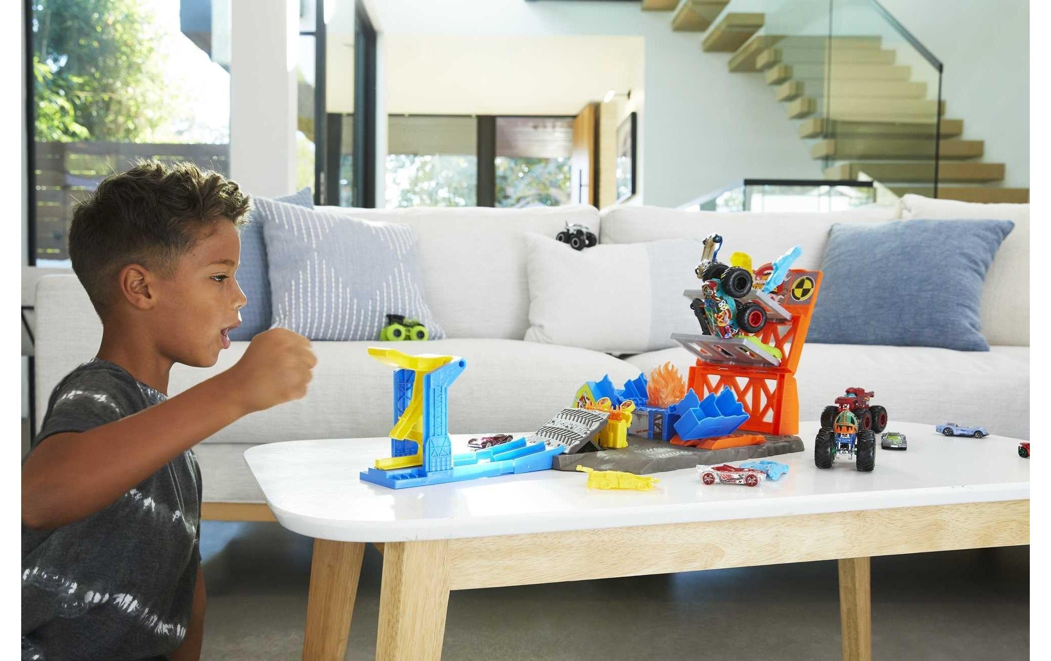 Hot Wheels Spielzeug-Auto »Monster Trucks Blast«