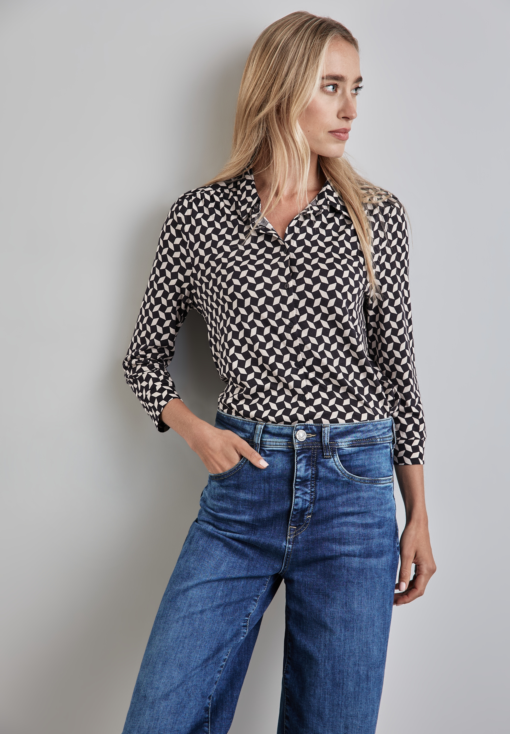 Shirtbluse, mit Allover-Muster