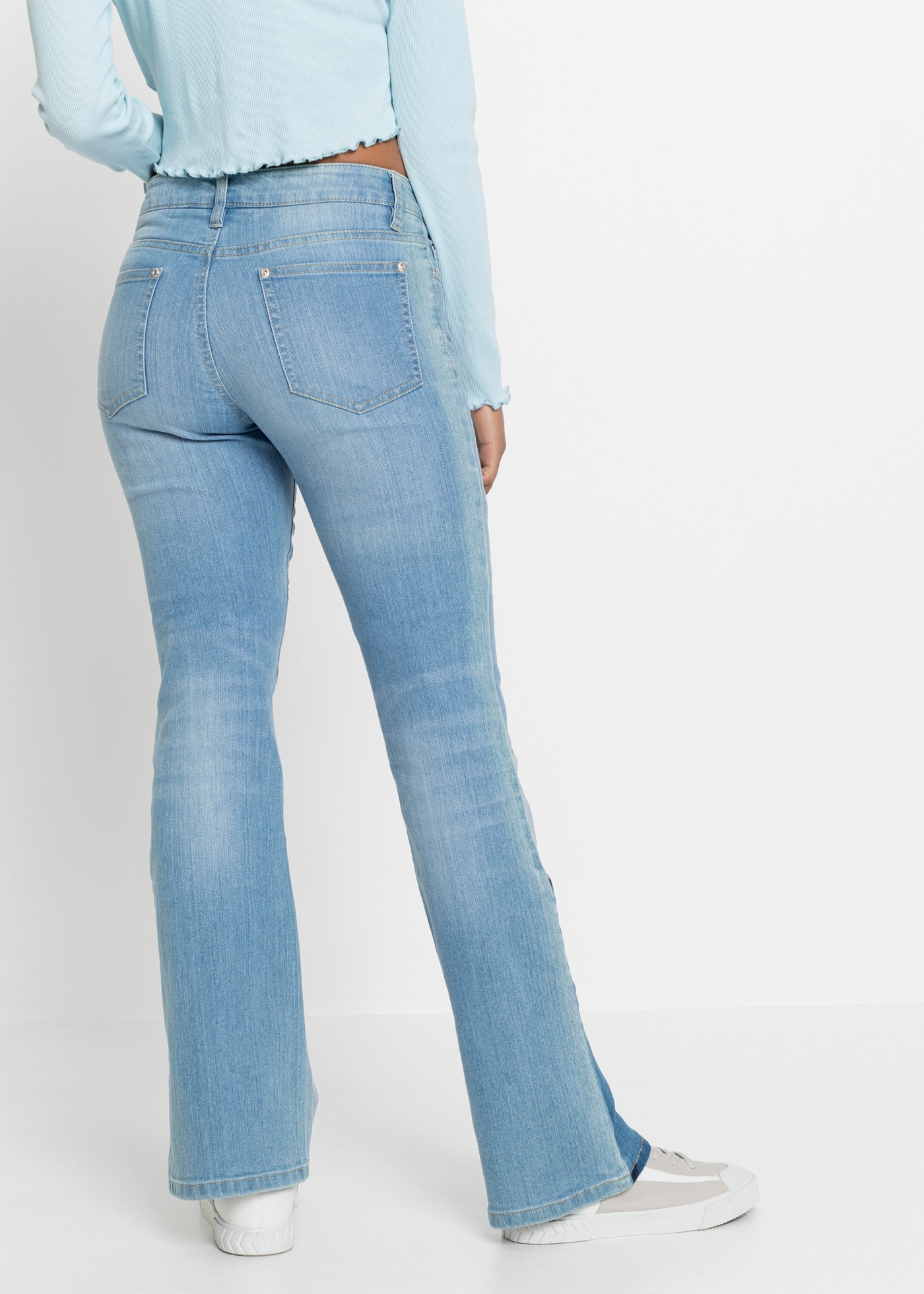 bonprix Jeans à pattes d'eph »Flared-Jeans Mid Waist« Regular Fit, Mid Waist, mit Elasthan-Anteil