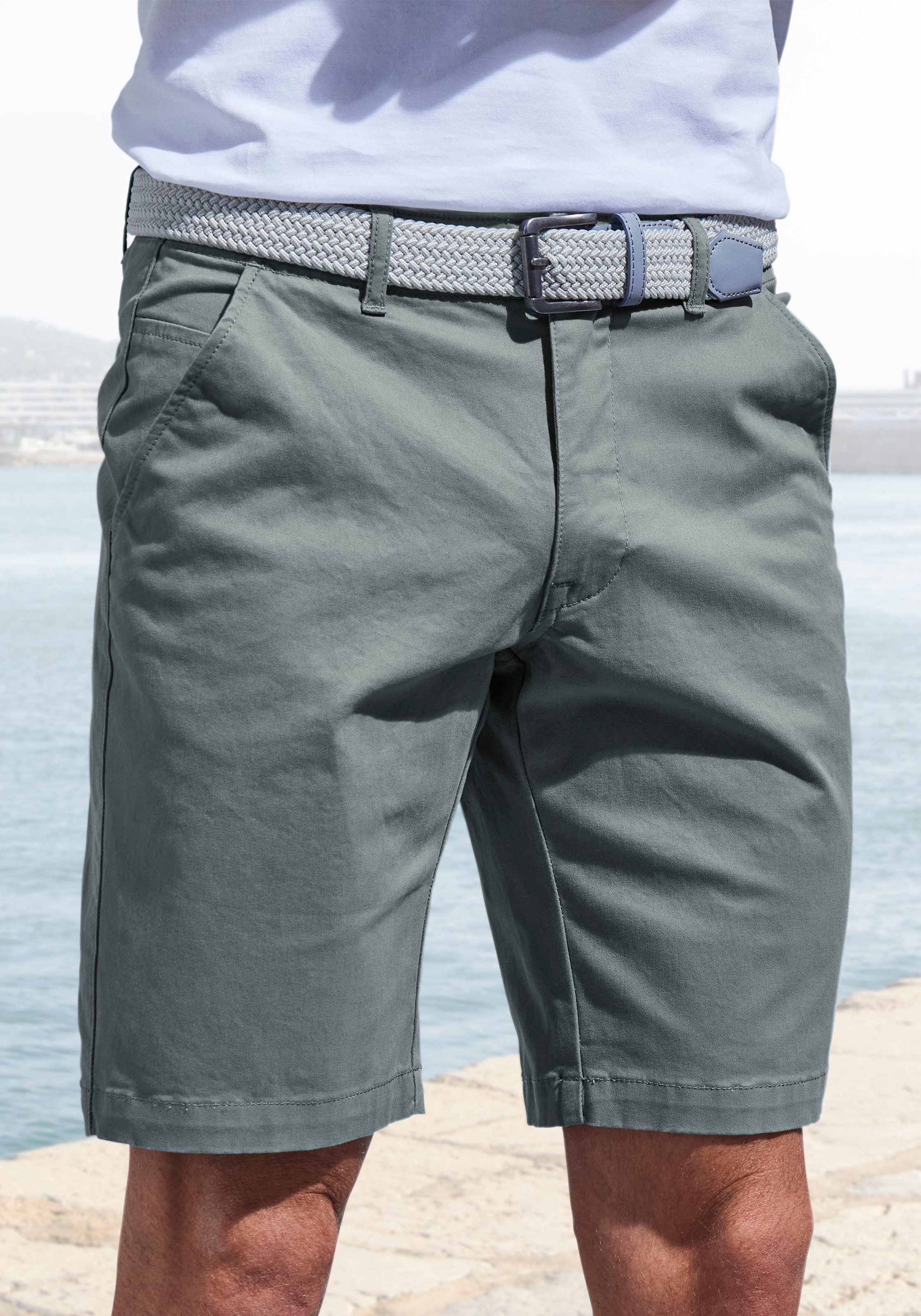 Image of John Devin Chinoshorts "regular-fit" Shorts aus elastischer Baumwoll-Qualität