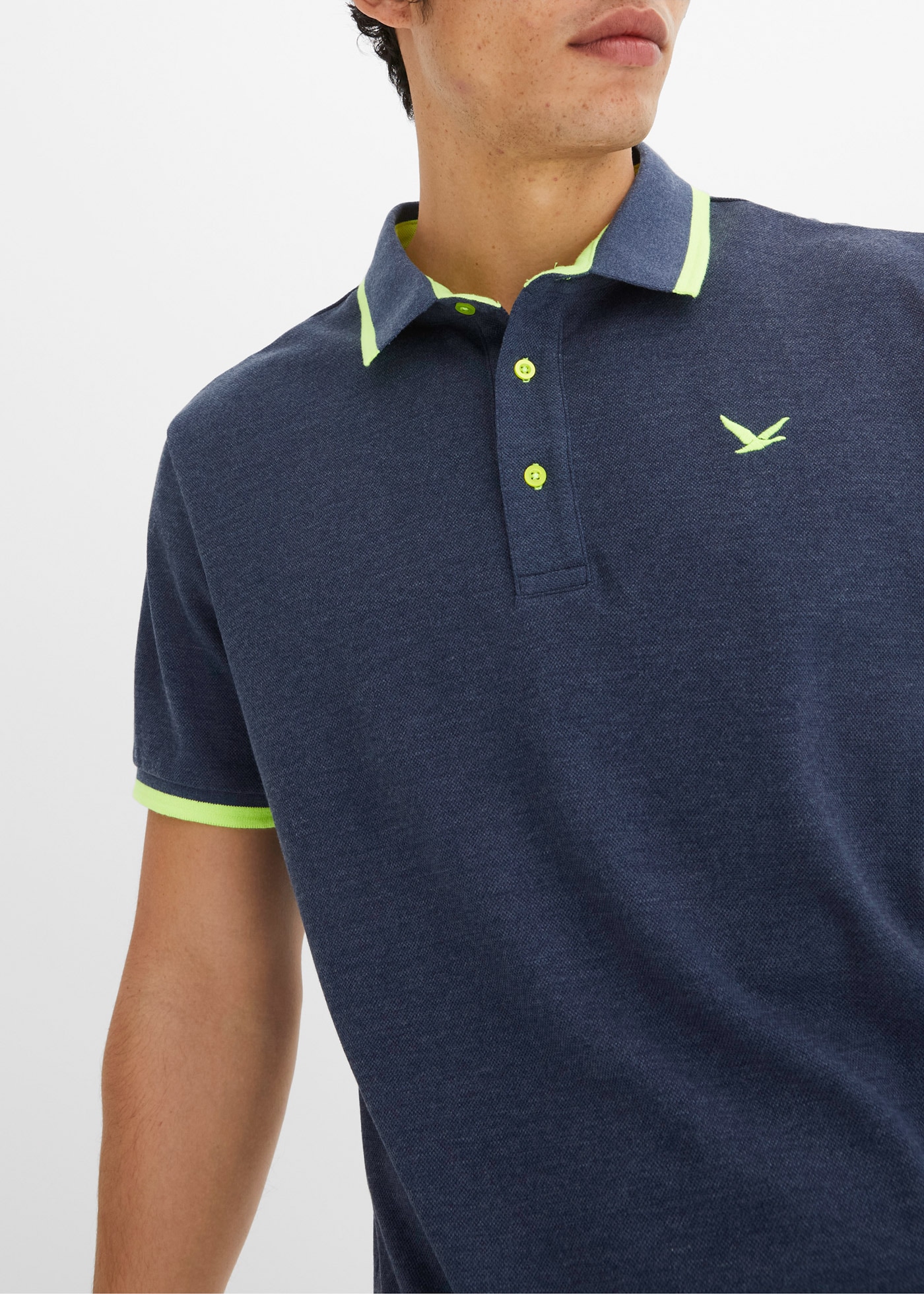 Image of bonprix Poloshirt "Piqué-Poloshirt mit reiner Baumwolle" Regular fit, Kurzarm, mit neonfarbenen Details, mit Polokragen