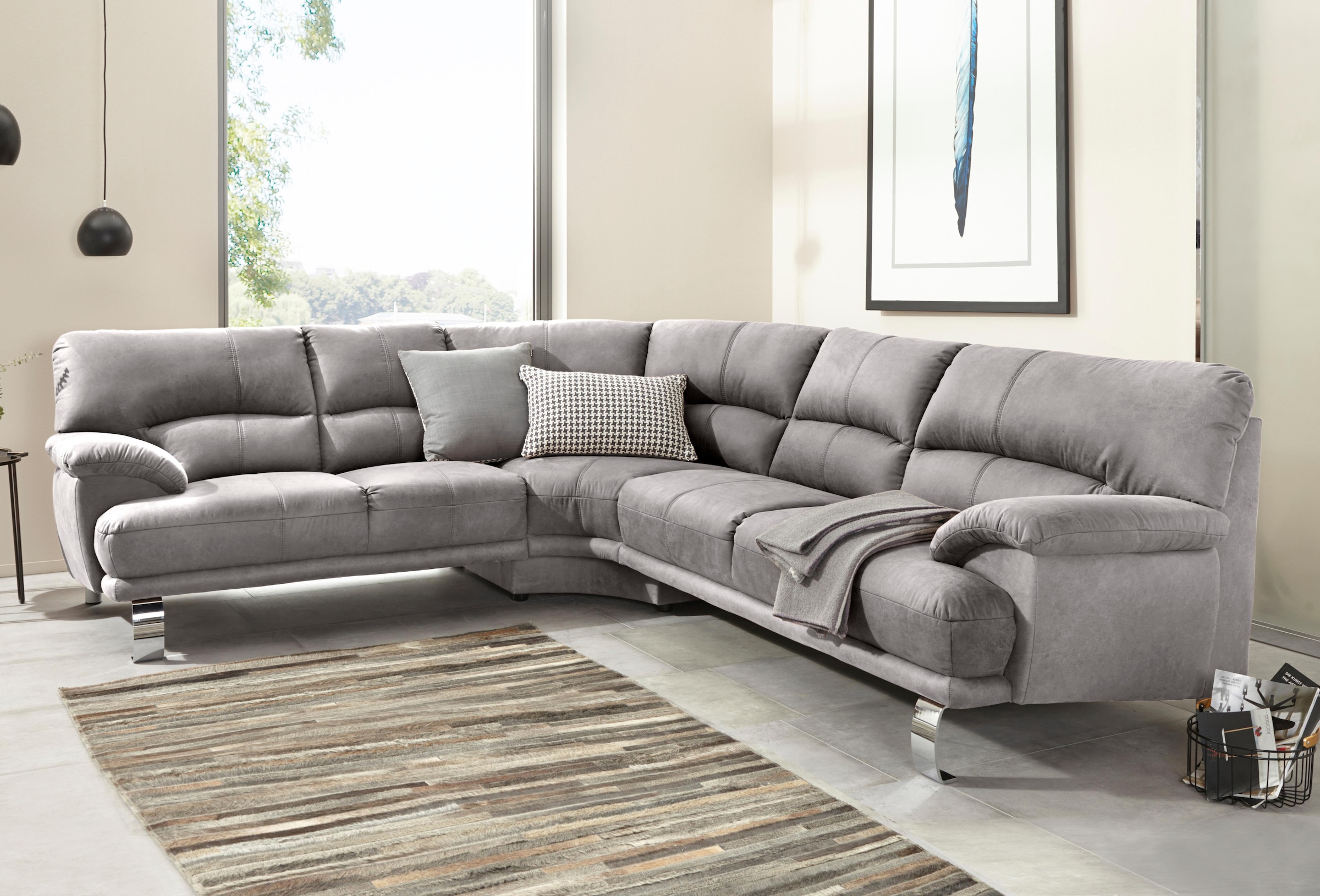 TRENDMANUFAKTUR Ecksofa »Cecilia II, in italienischen Design, bequem, hoher Sitzkomfort, L-Form«, extrabreite Armlehnen für noch mehr Sitzkomfort