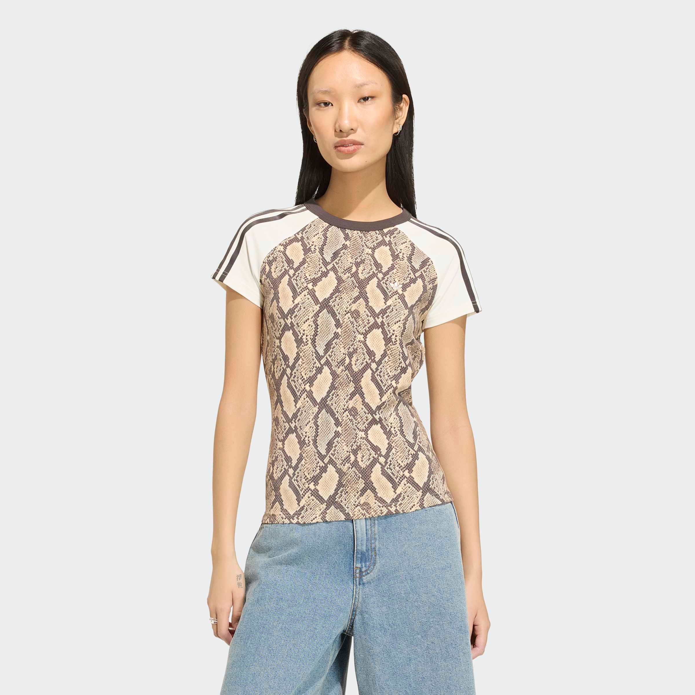 Image of adidas Originals T-Shirt "CALI, SCHLANGENPRINT" mit Rundhalsausschnitt, in normaler Länge