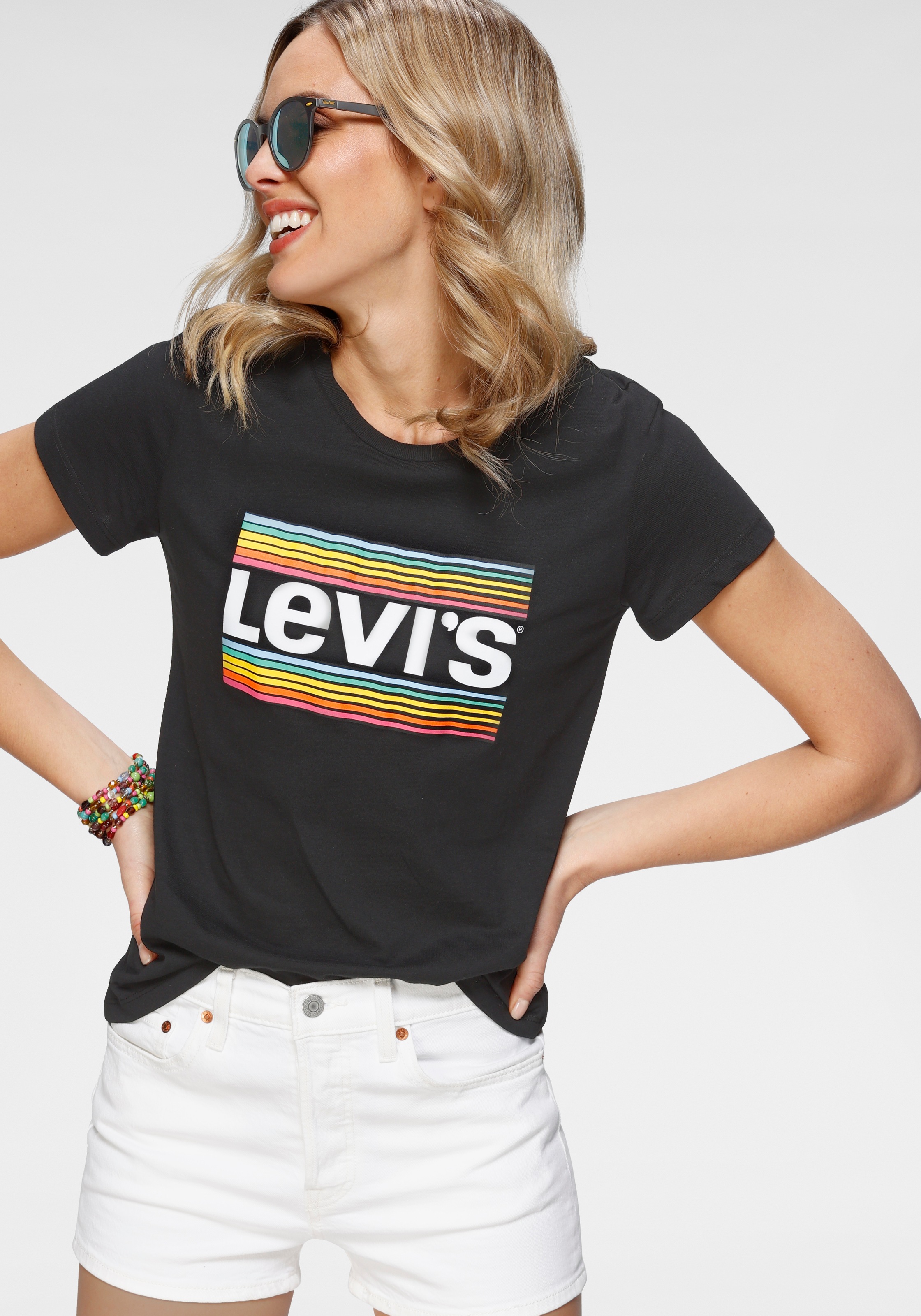 Image of Levi's® Rundhalsshirt »The Perfect Tee Pride Edition«, in feinen Streifen in Regenbogenfarben bei Ackermann Versand Schweiz
