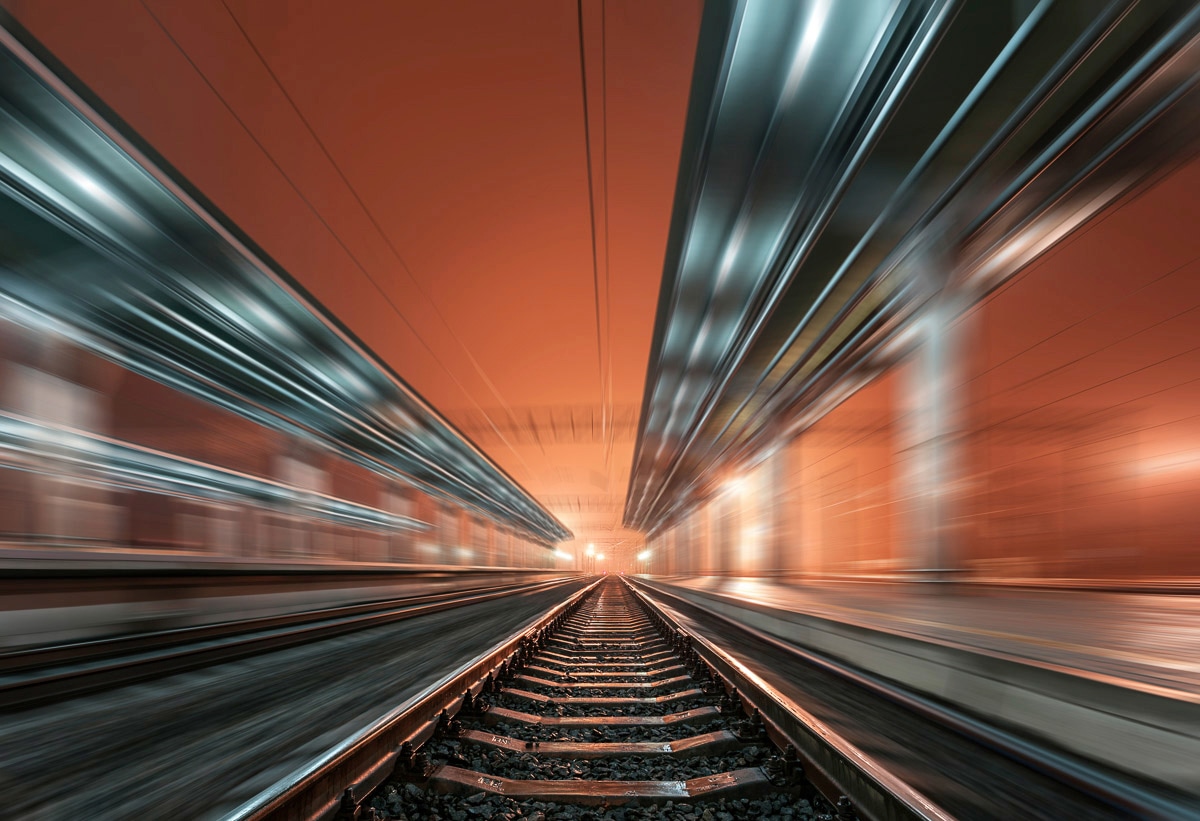 Image of Papermoon Fototapete "Tunnel mit Schienen"