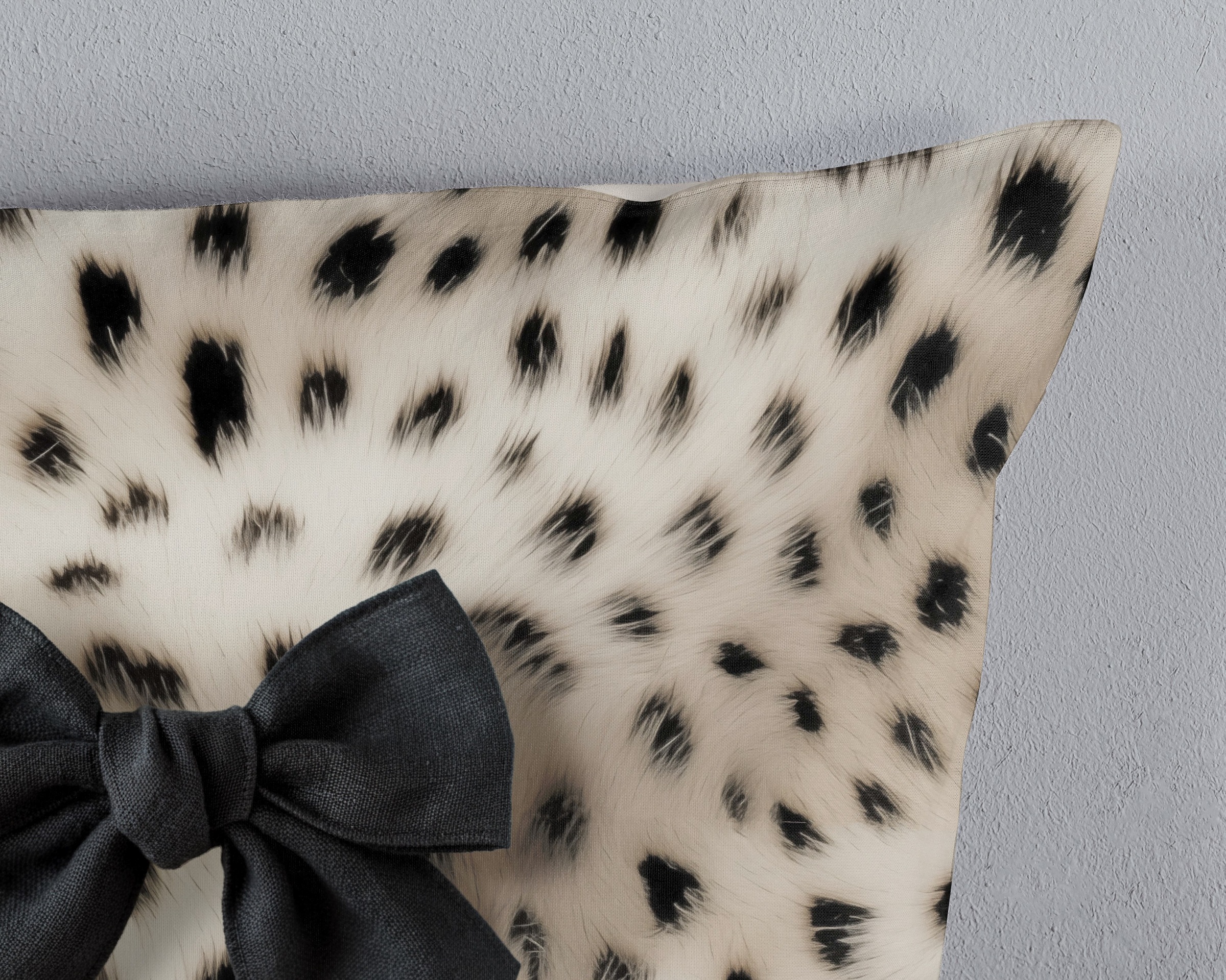 PURE luxury collection Wendebettwäsche »Ragna«, Mikrofaser, Pflegeleicht, Reissverschluss, Wendeoptik, Schleife leopard