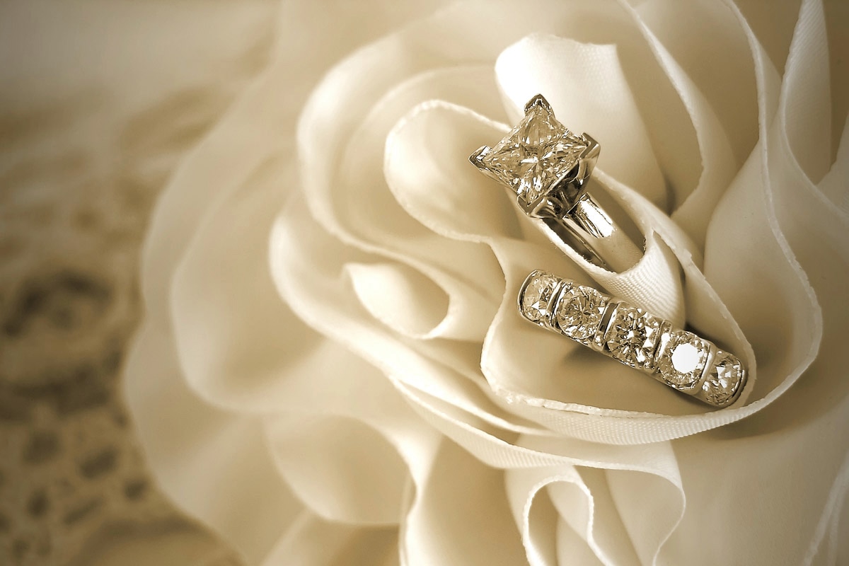 Image of Papermoon Fototapete "Ring in Rose"