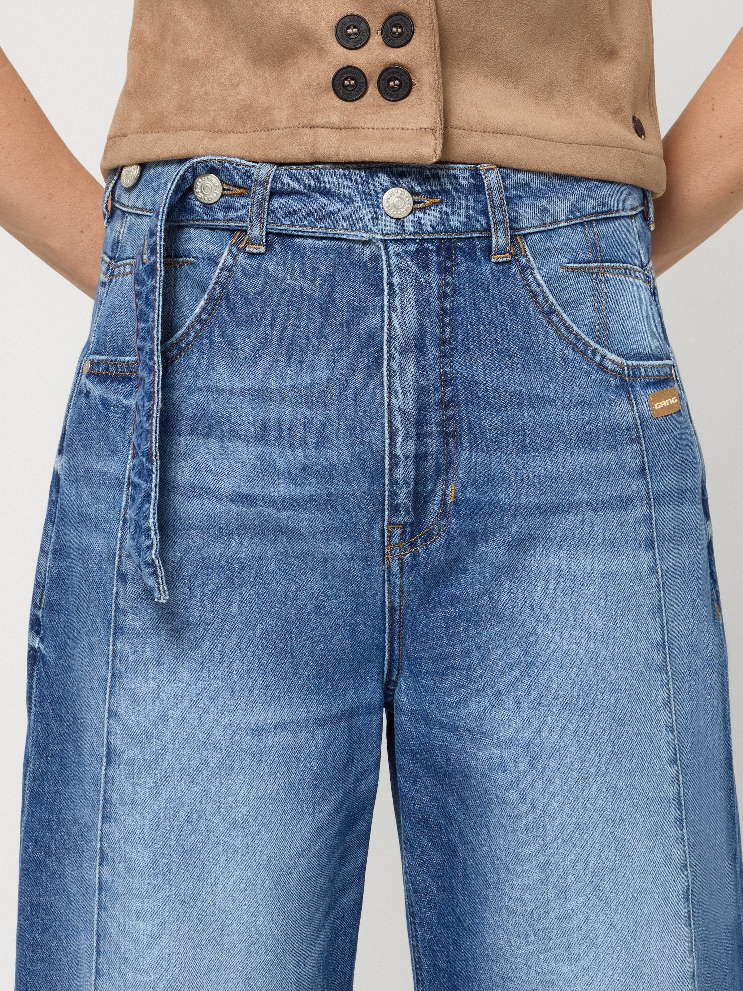 GANG Loose-fit-Jeans »94SARINA SEAM« mit Teilungsnaht vorn und Denim Gürtel zum Knöpfen