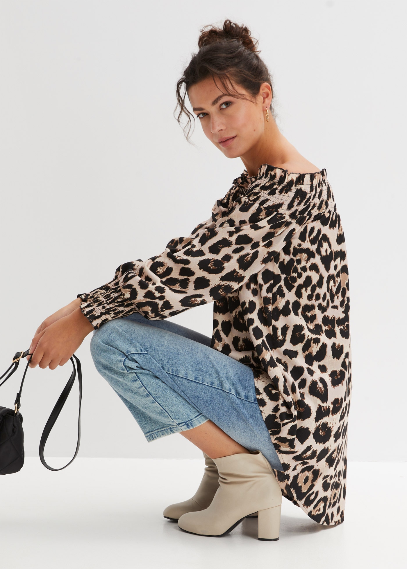 bonprix Chemisier long Oversize-Passform, Vokuhila-Schnitt, mit Rüschen, aus Polyester