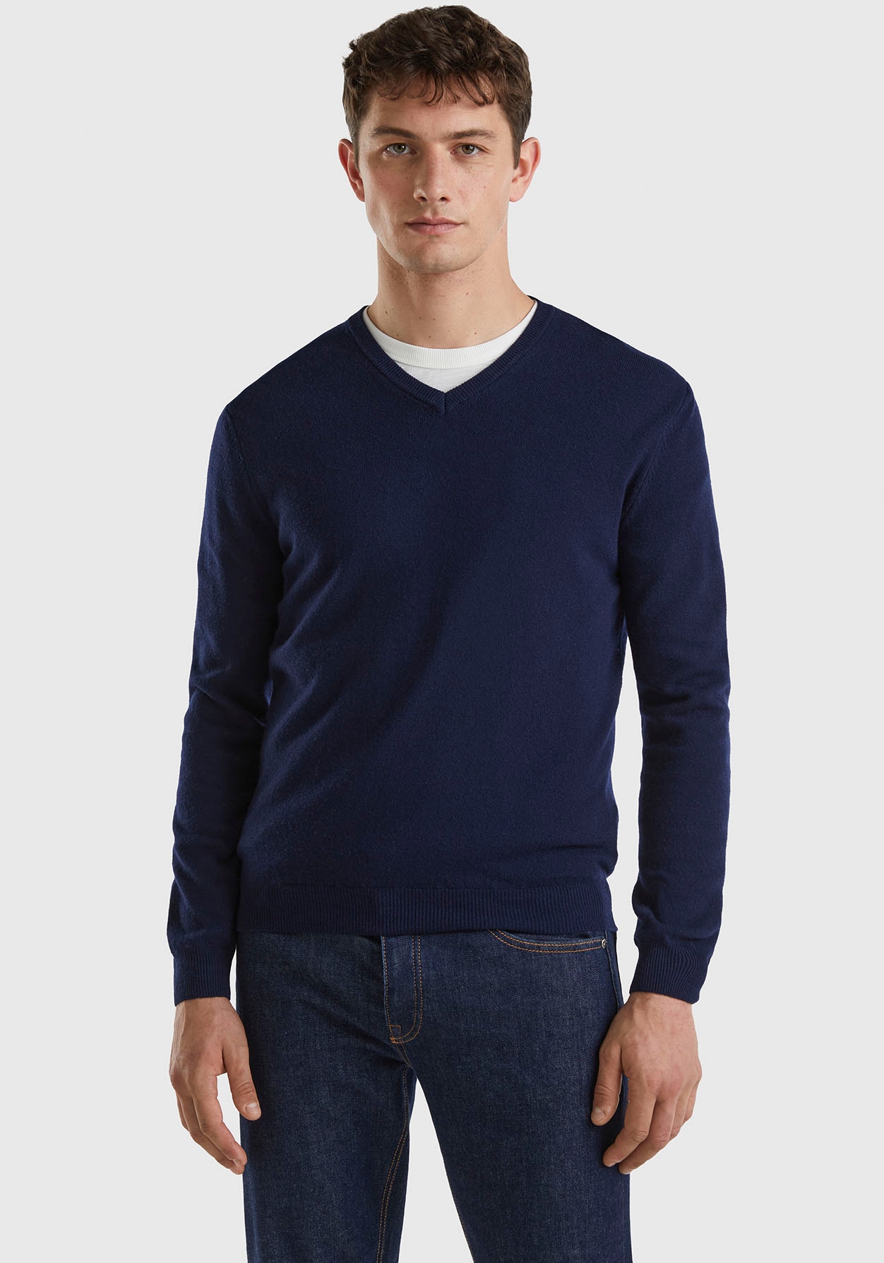 V-Ausschnitt-Pullover, im cleanen Look