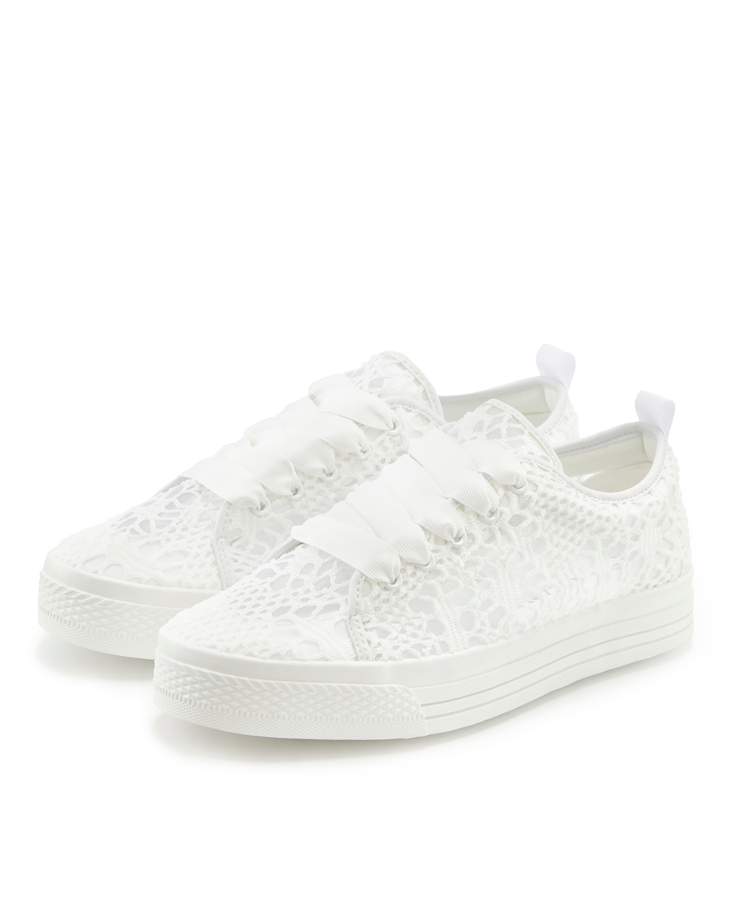 LASCANA Sneaker, mit leichter Plateausohle und Spitze, Schnürhalbschuhe, Freizeitschuhe